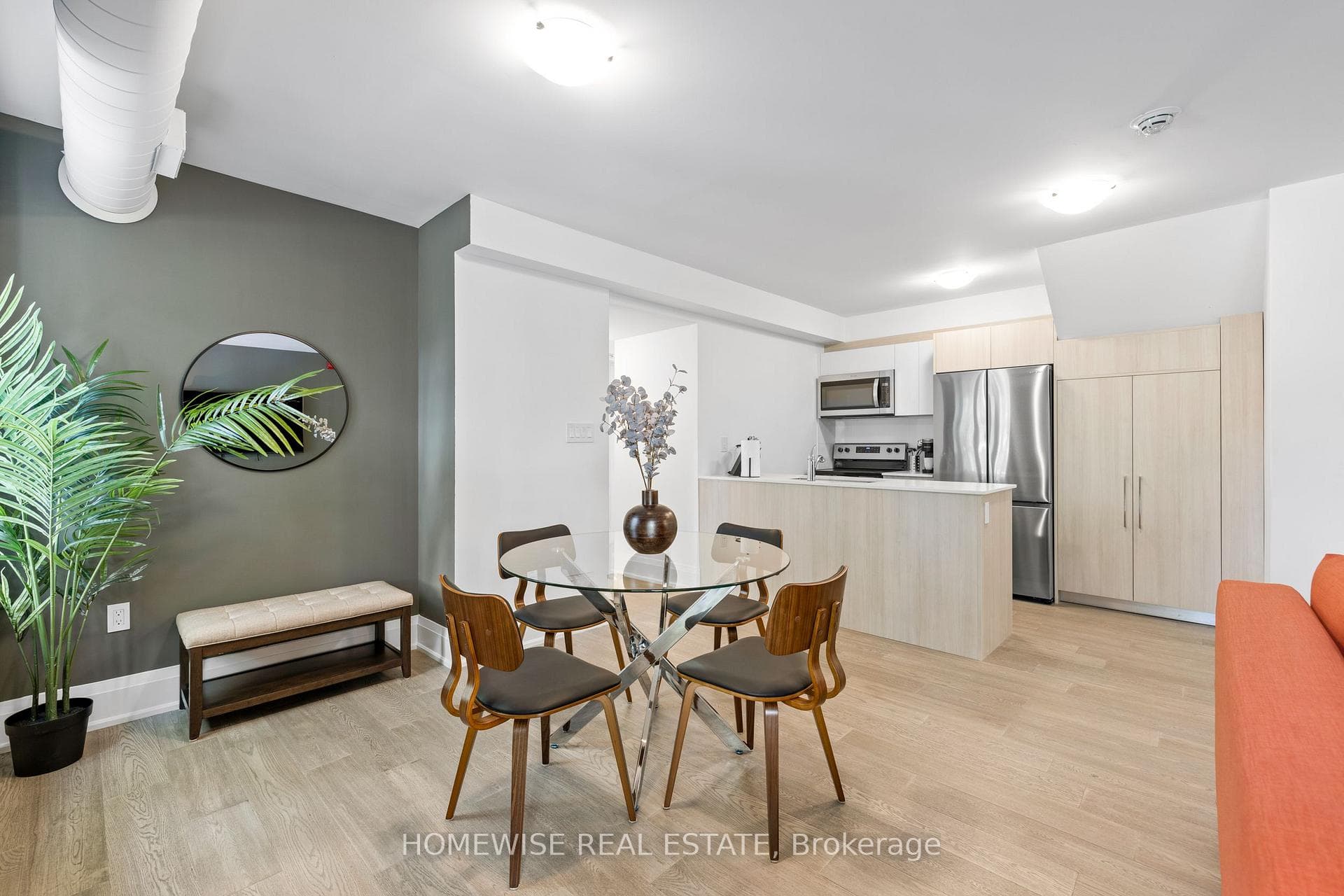 1673 Bathurst Street Unit 2B photo 3