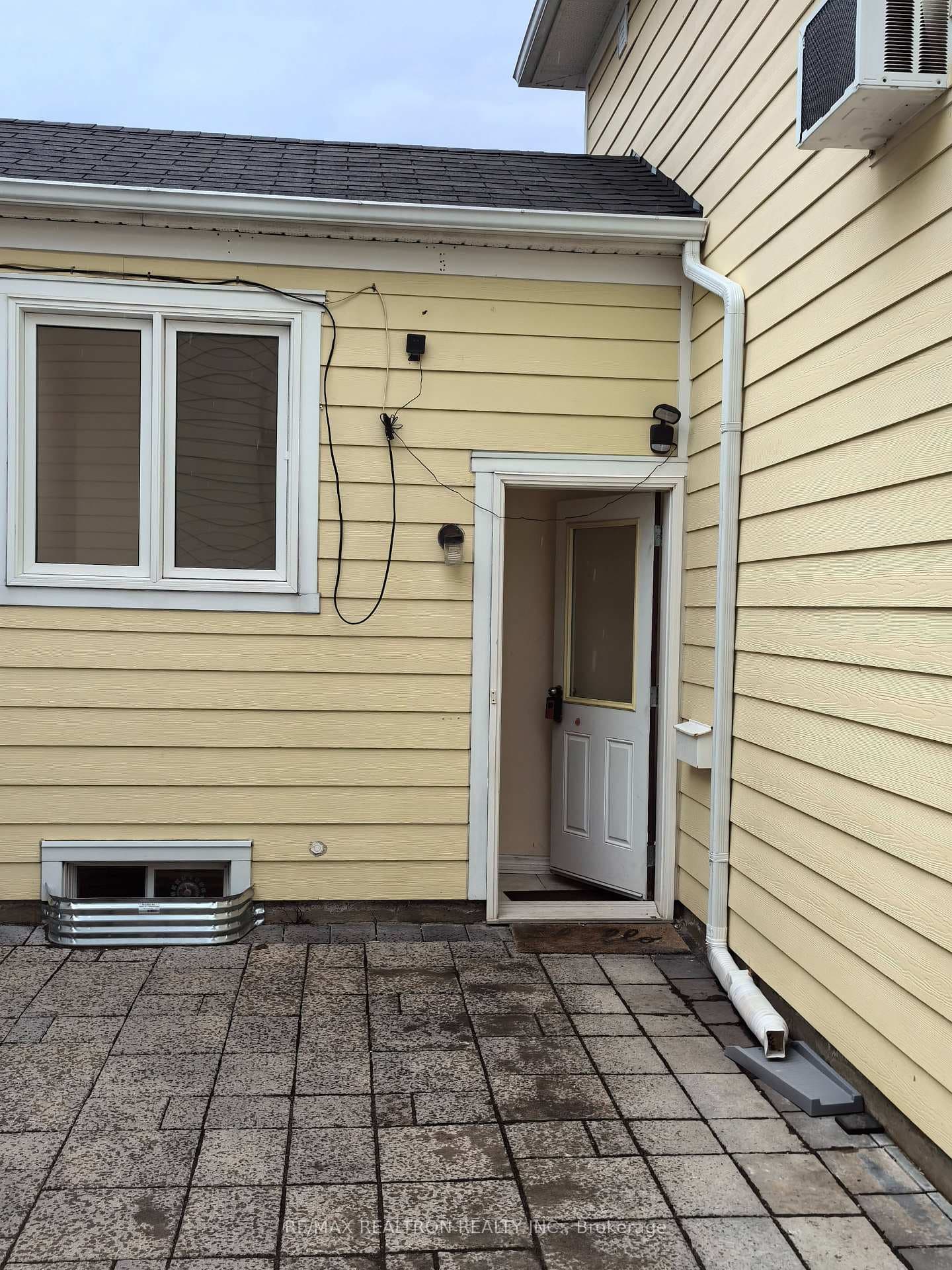 29 Clayson Street Unit Bsmt photo 4
