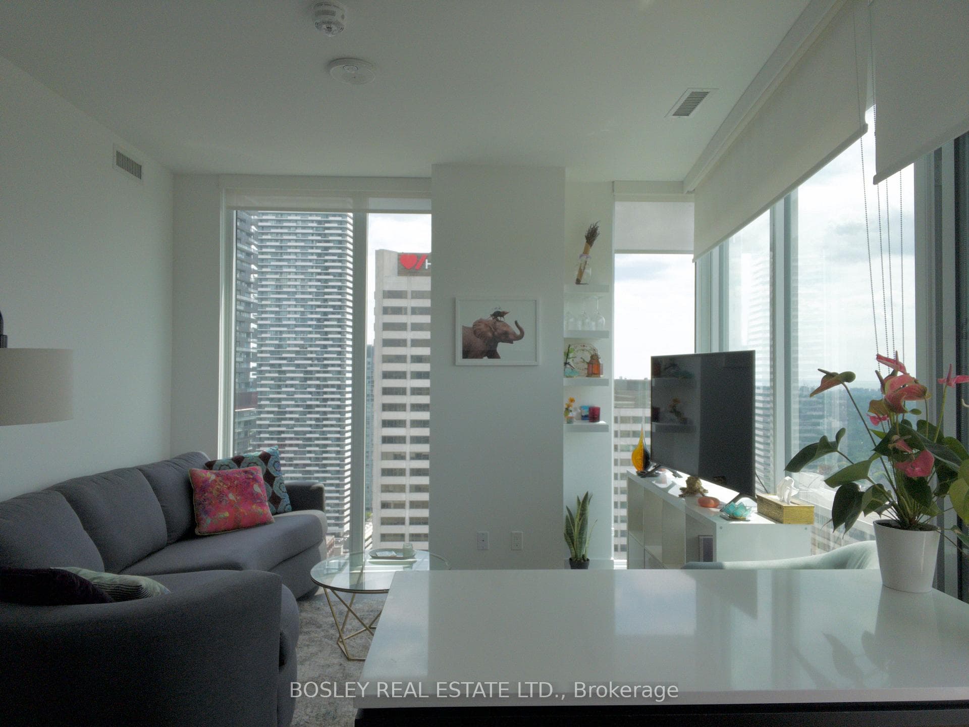 33 Helendale Avenue Unit 2807 photo 1
