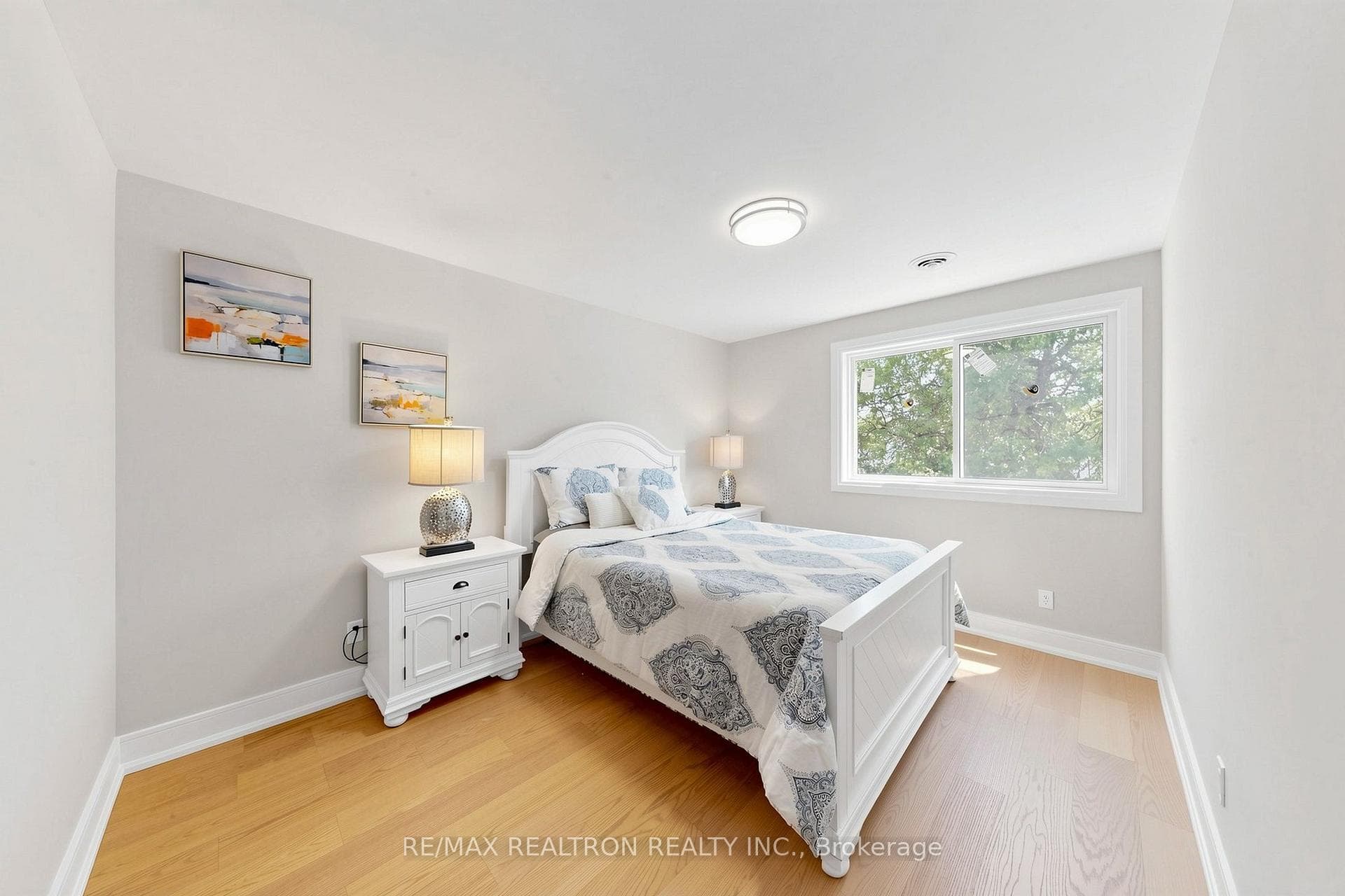 75 Pringle Avenue photo 32