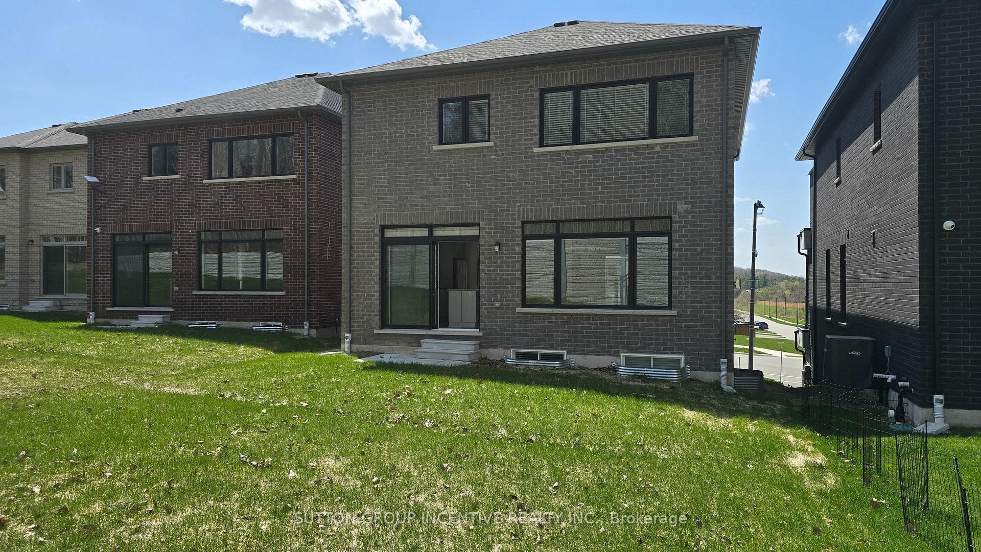 47 Bearberry Road photo 9