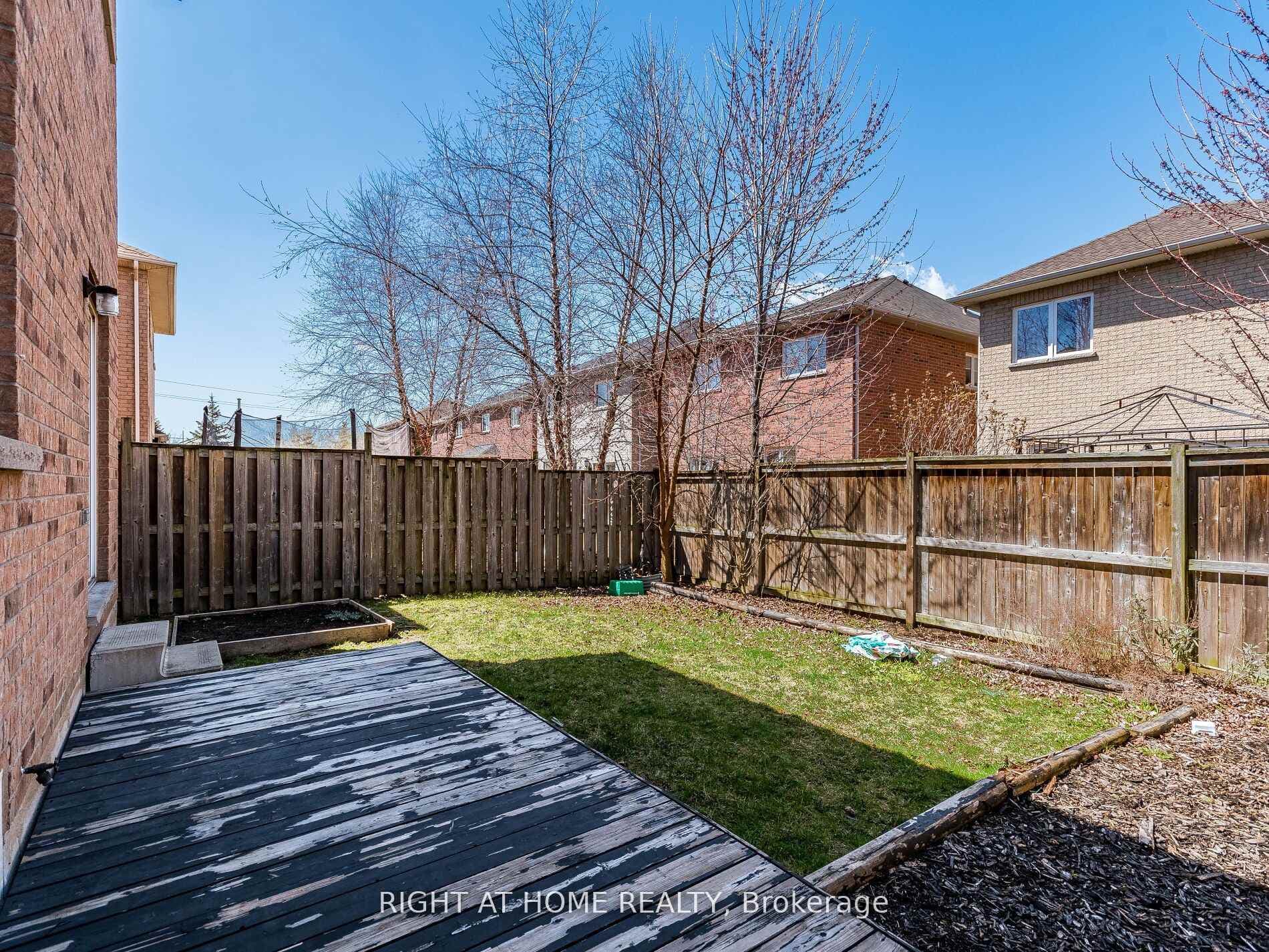 23 Glendarling Crescent photo 17