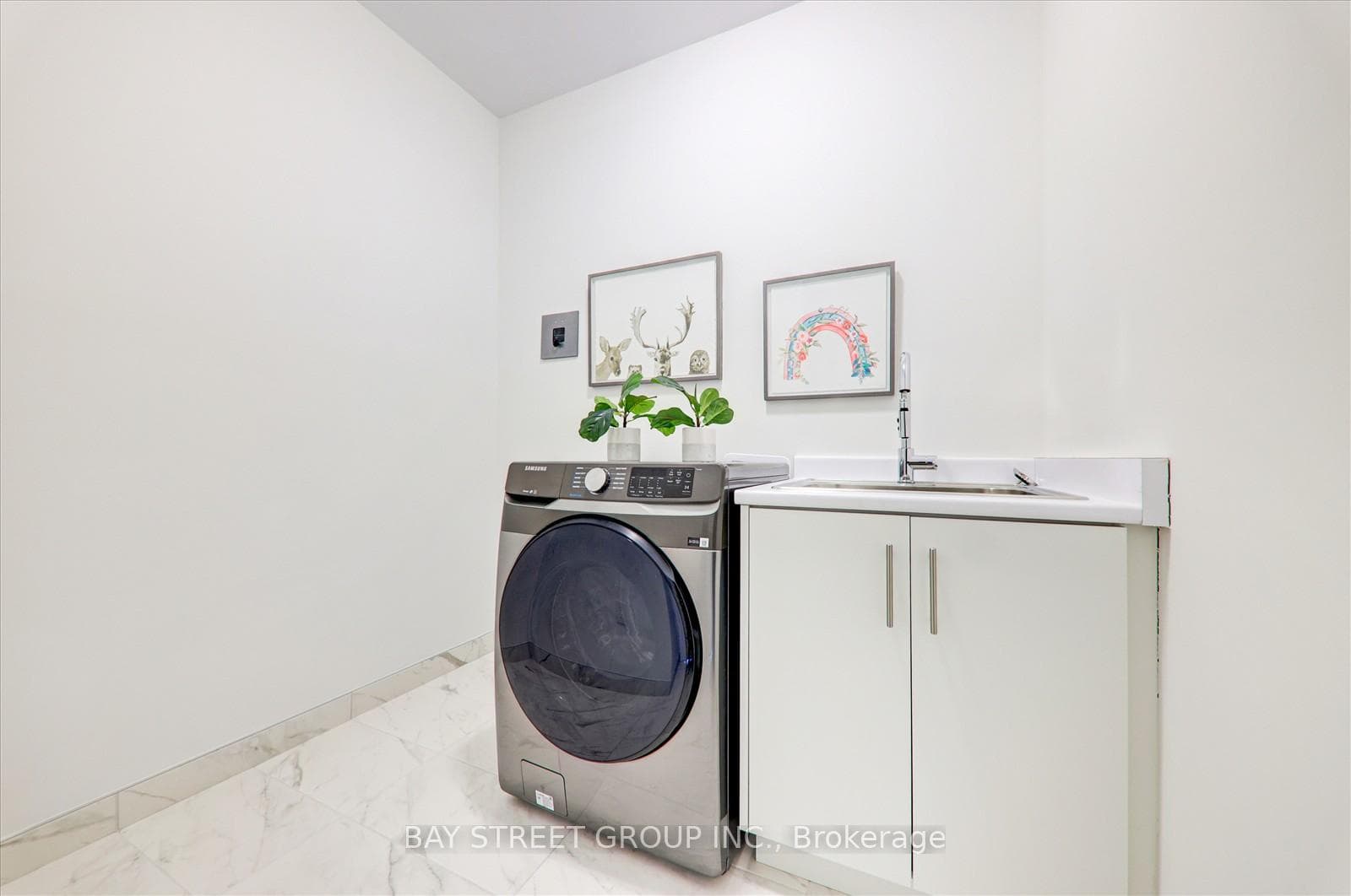 12 SCHMELTZER Crescent photo 16