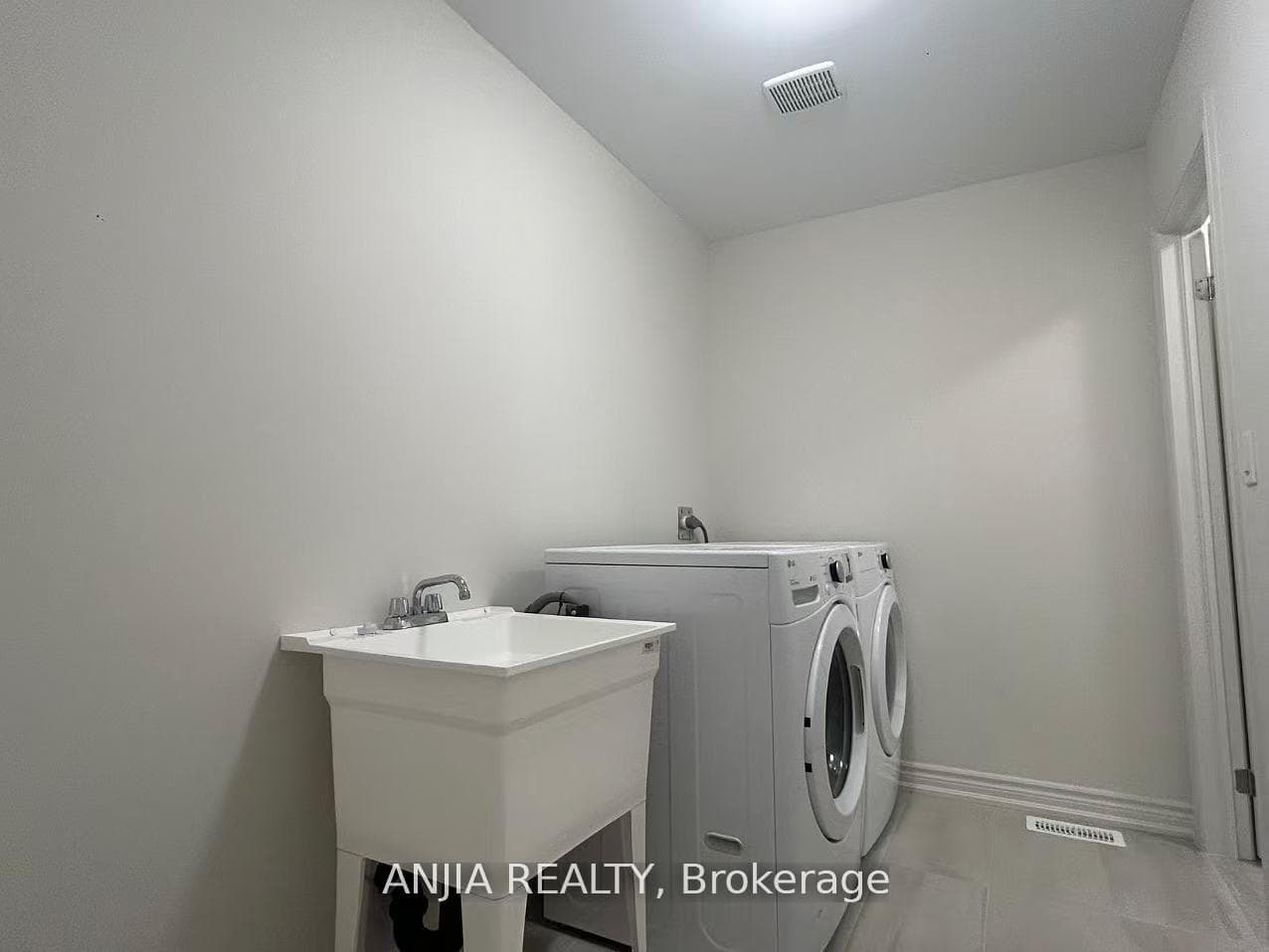 65 Greer Street photo 23
