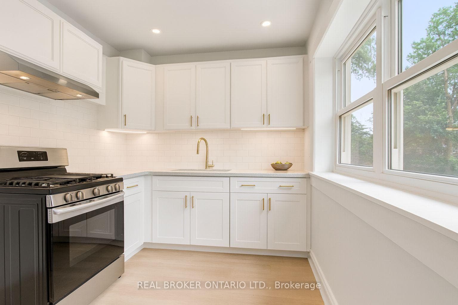 47 Mortimer Avenue photo 9
