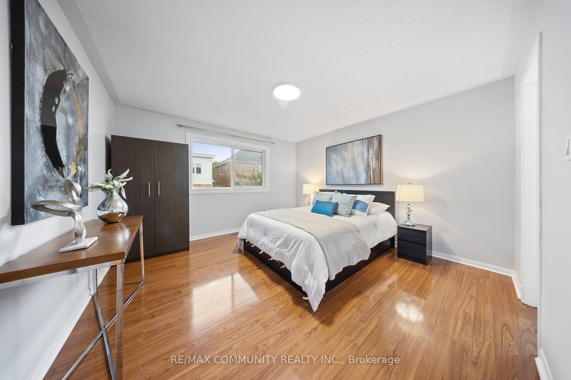 24 Pitchpine Drive Unit Upper photo 20