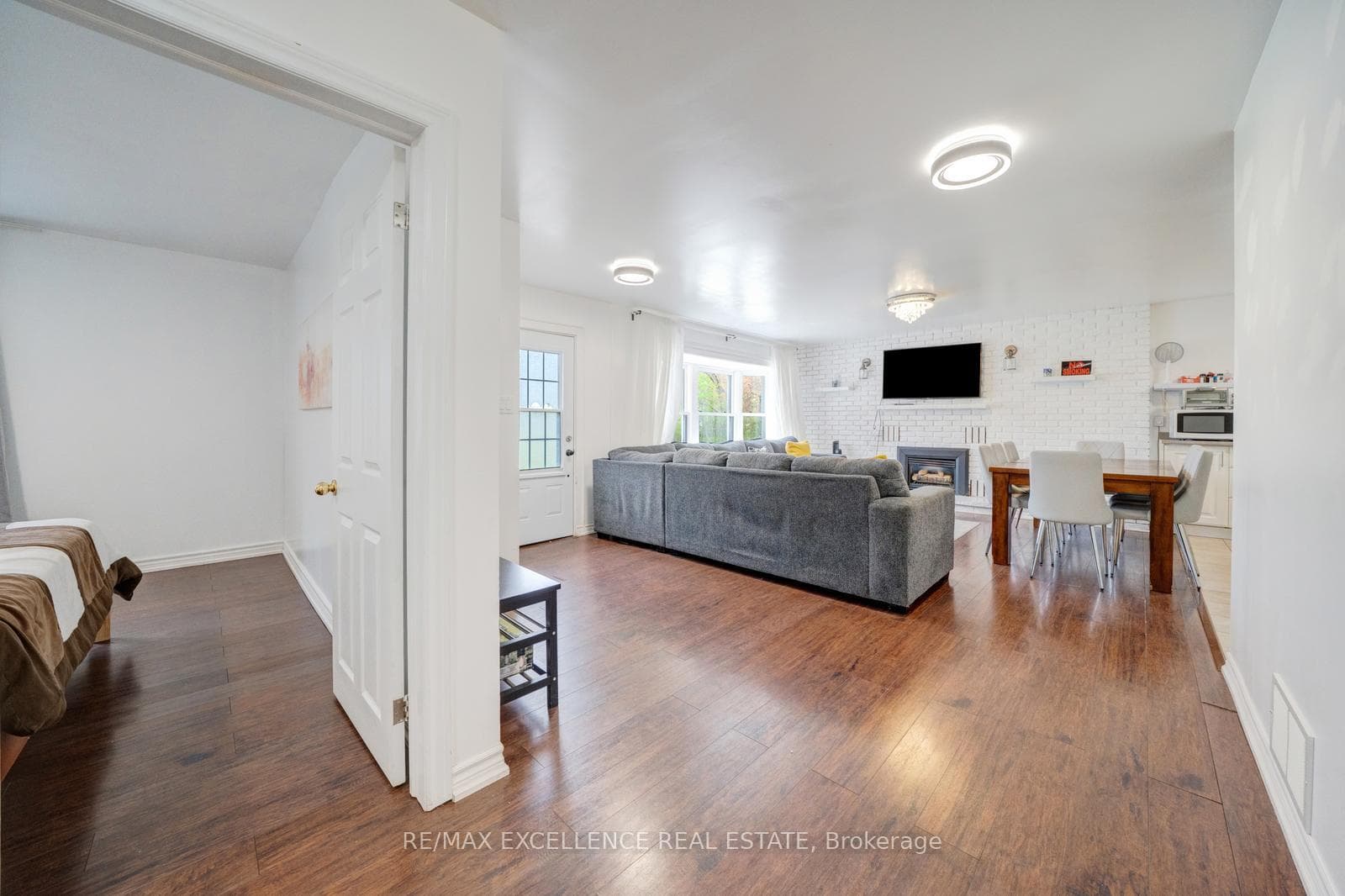 12575 NIAGARA RIVER Parkway photo 29