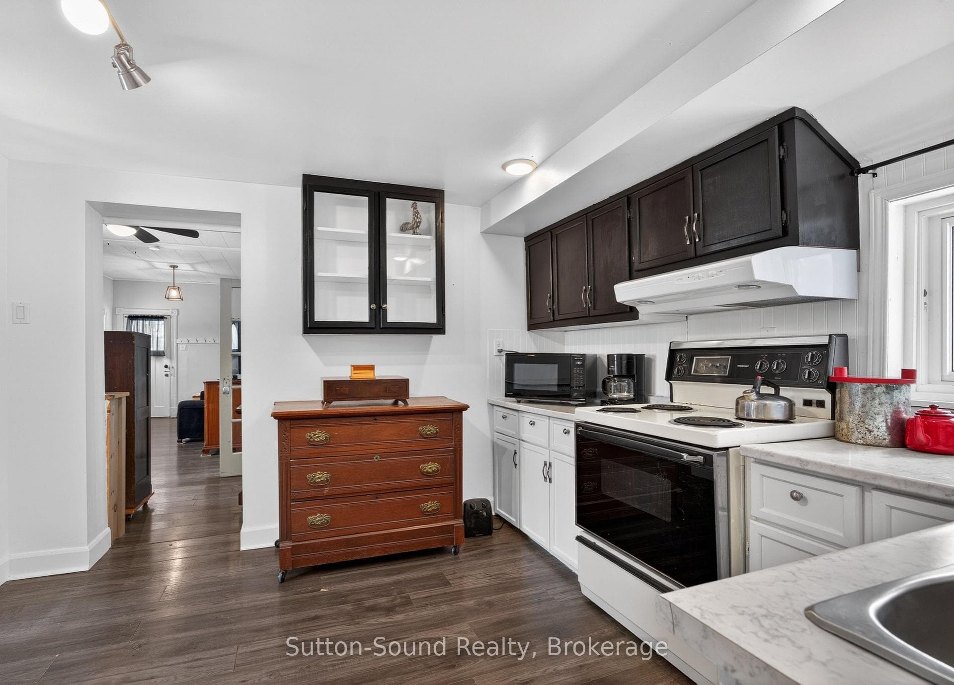 184 Gould Street photo 15
