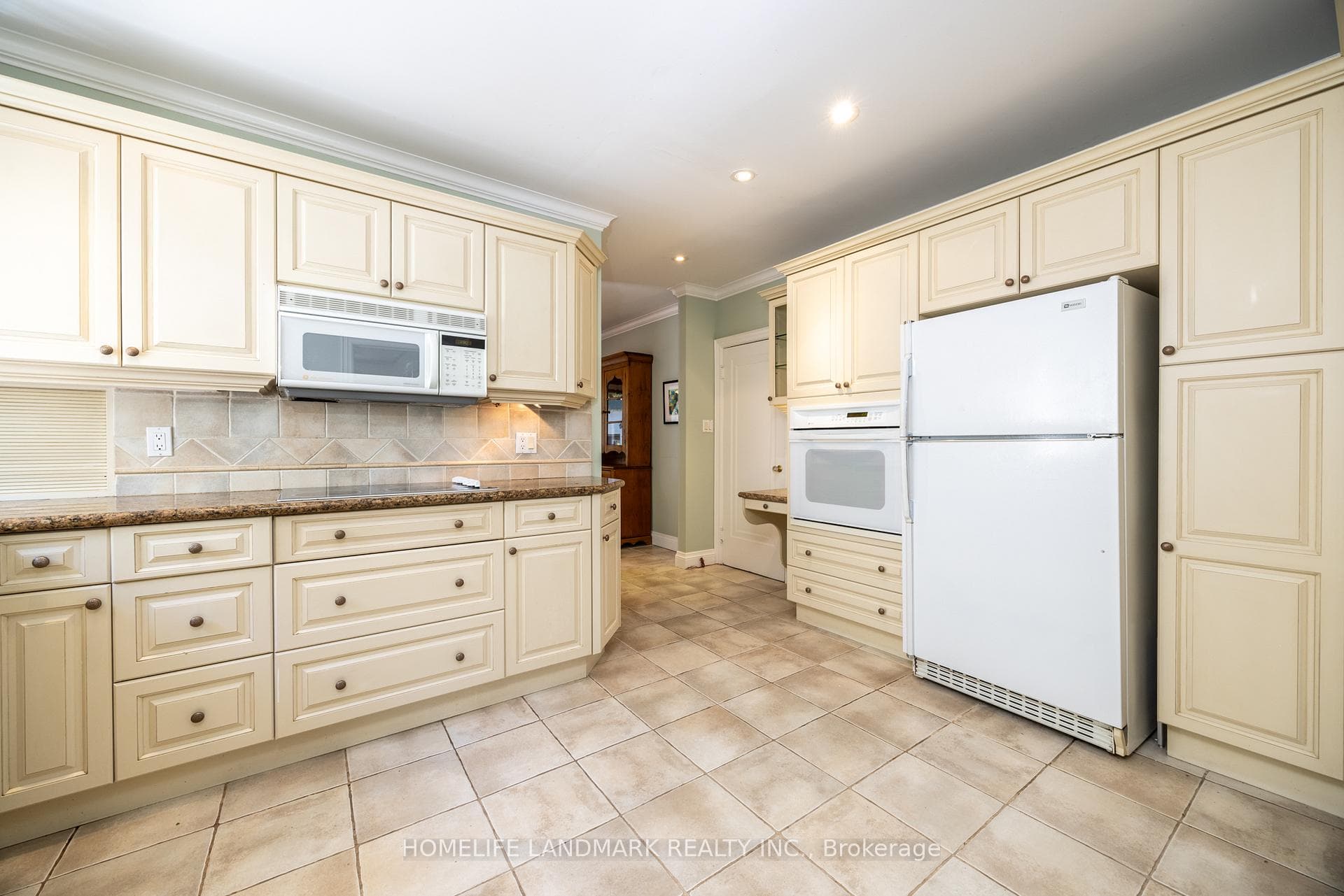 241 Forest Hill Road photo 11