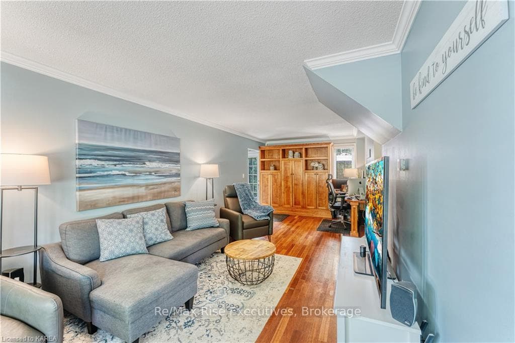 815 SAFARI Drive photo 31