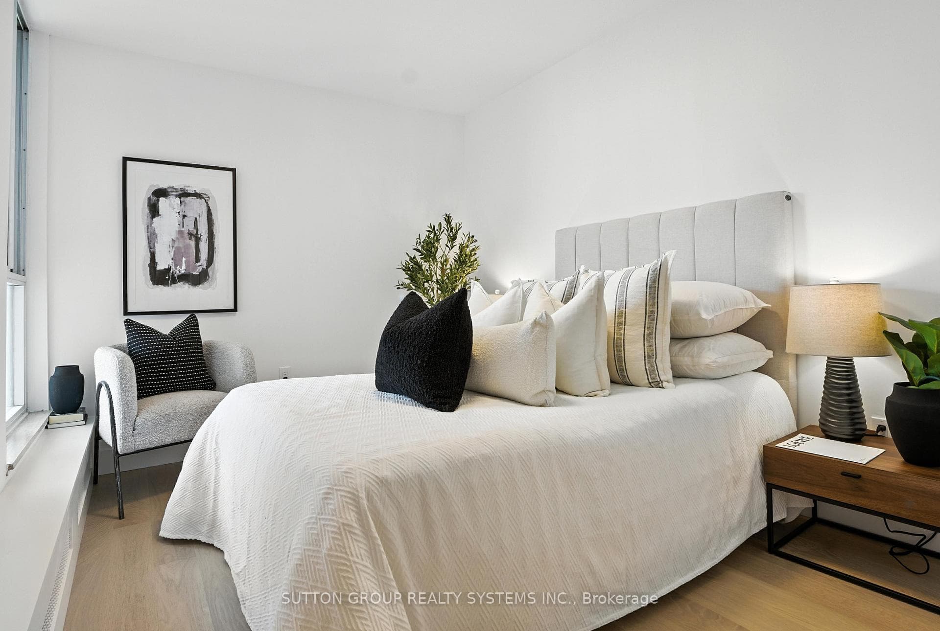 35 Ormskirk Avenue Unit 307 photo 33