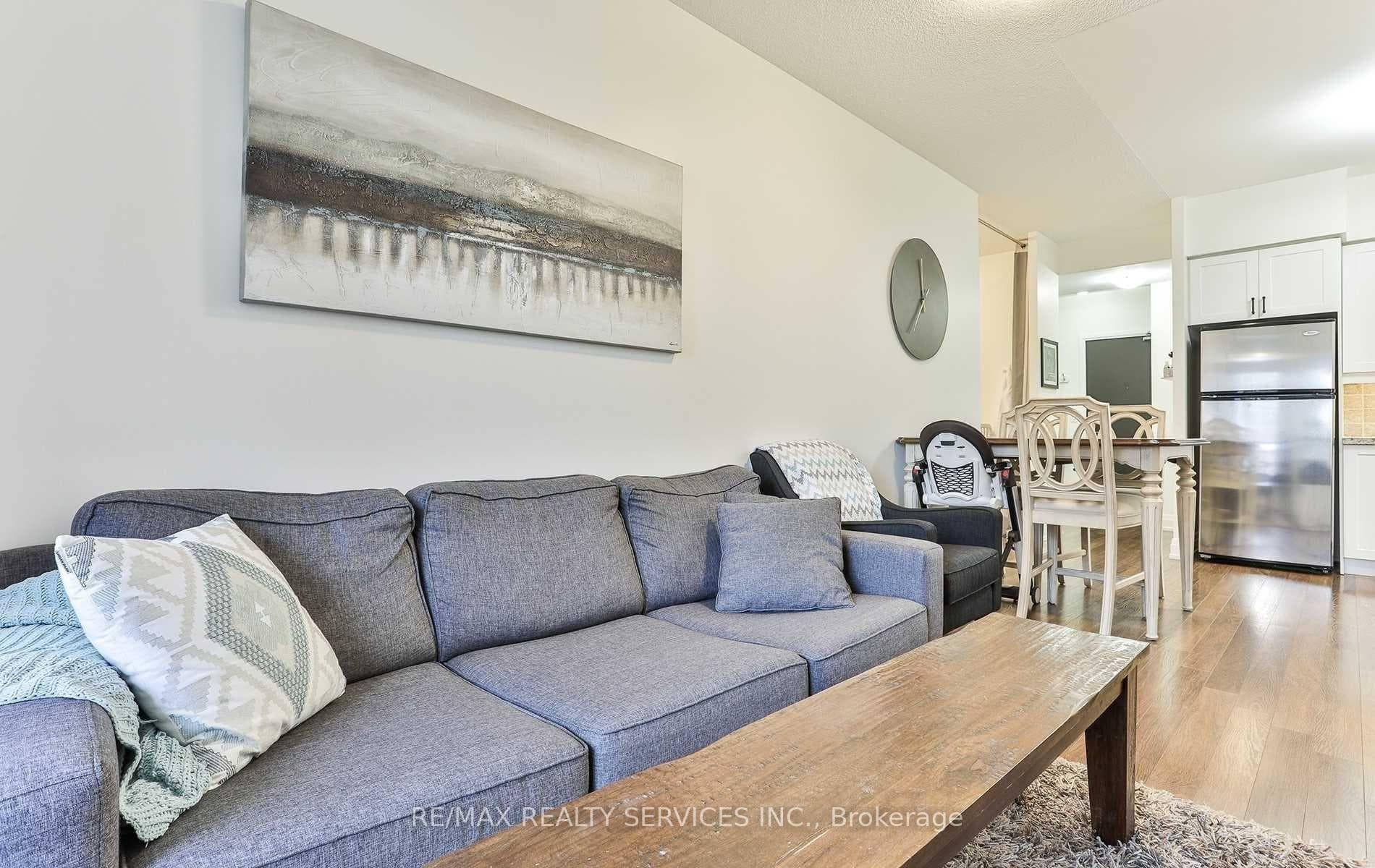 1 De Boers Drive Unit 401 photo 8