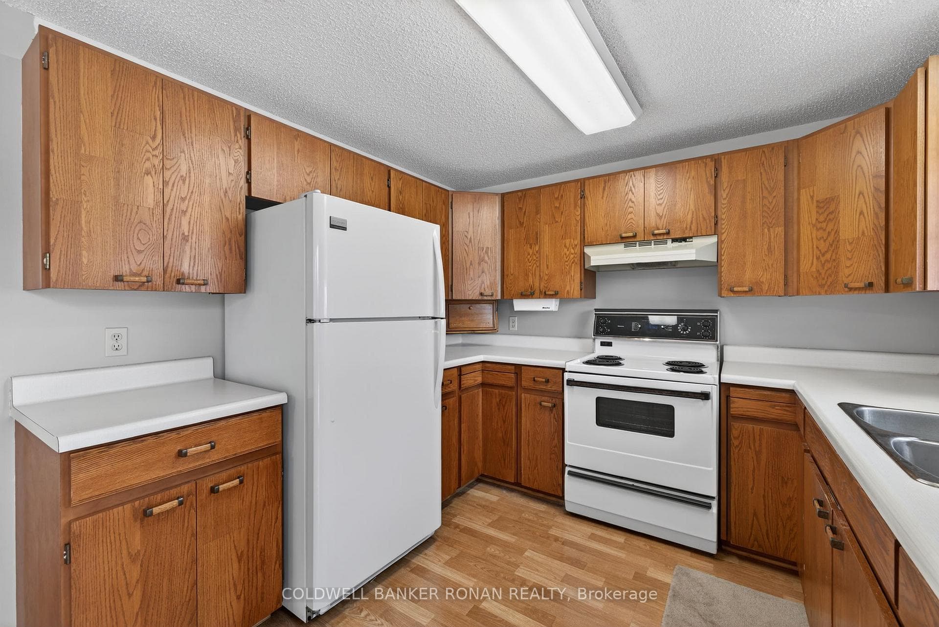 2 Balsam Court photo 16