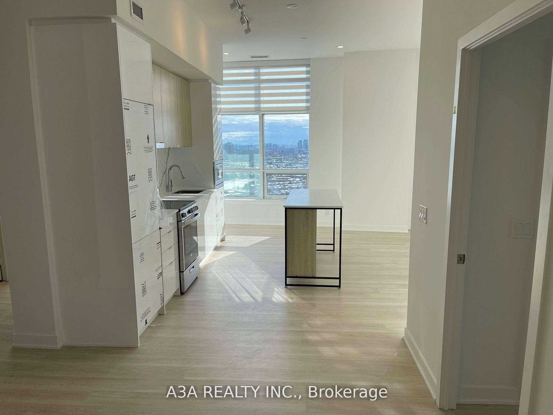 50 Upper Mall Way Unit PH-02 photo 20