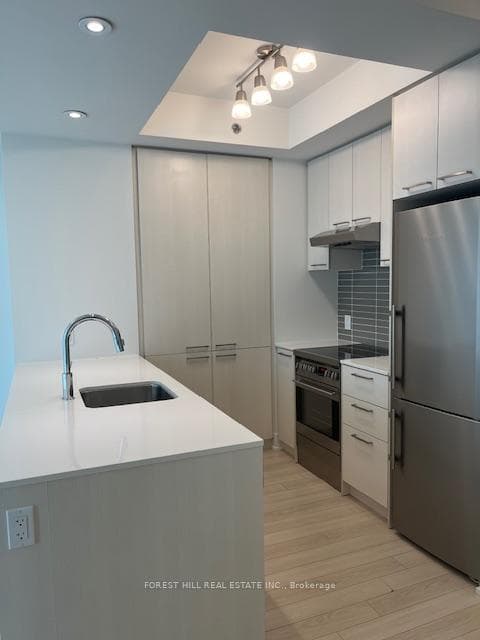 310 Tweedsmuir Avenue Unit 1205 photo 10