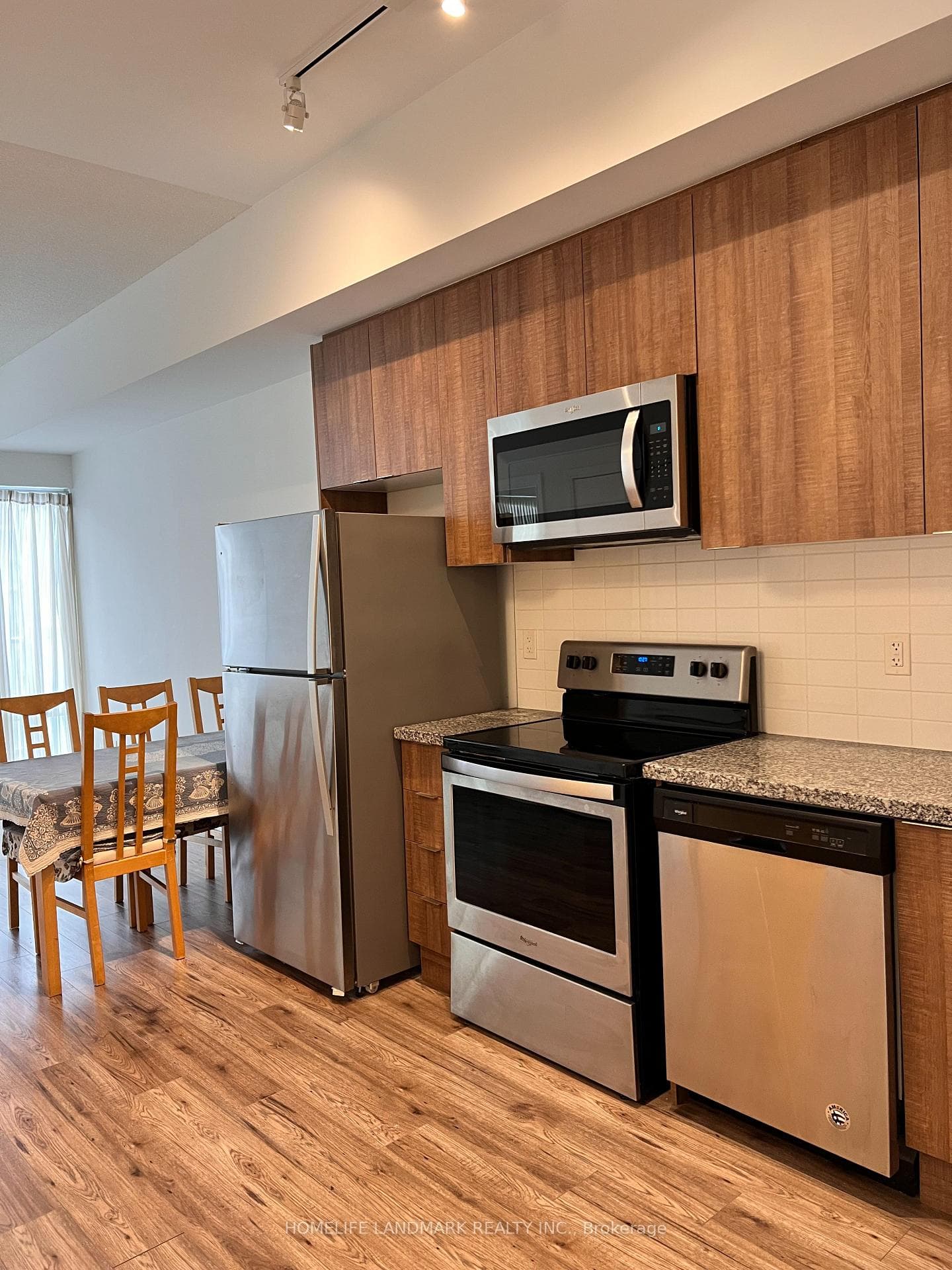 621 Sheppard Avenue Unit 701 photo 5