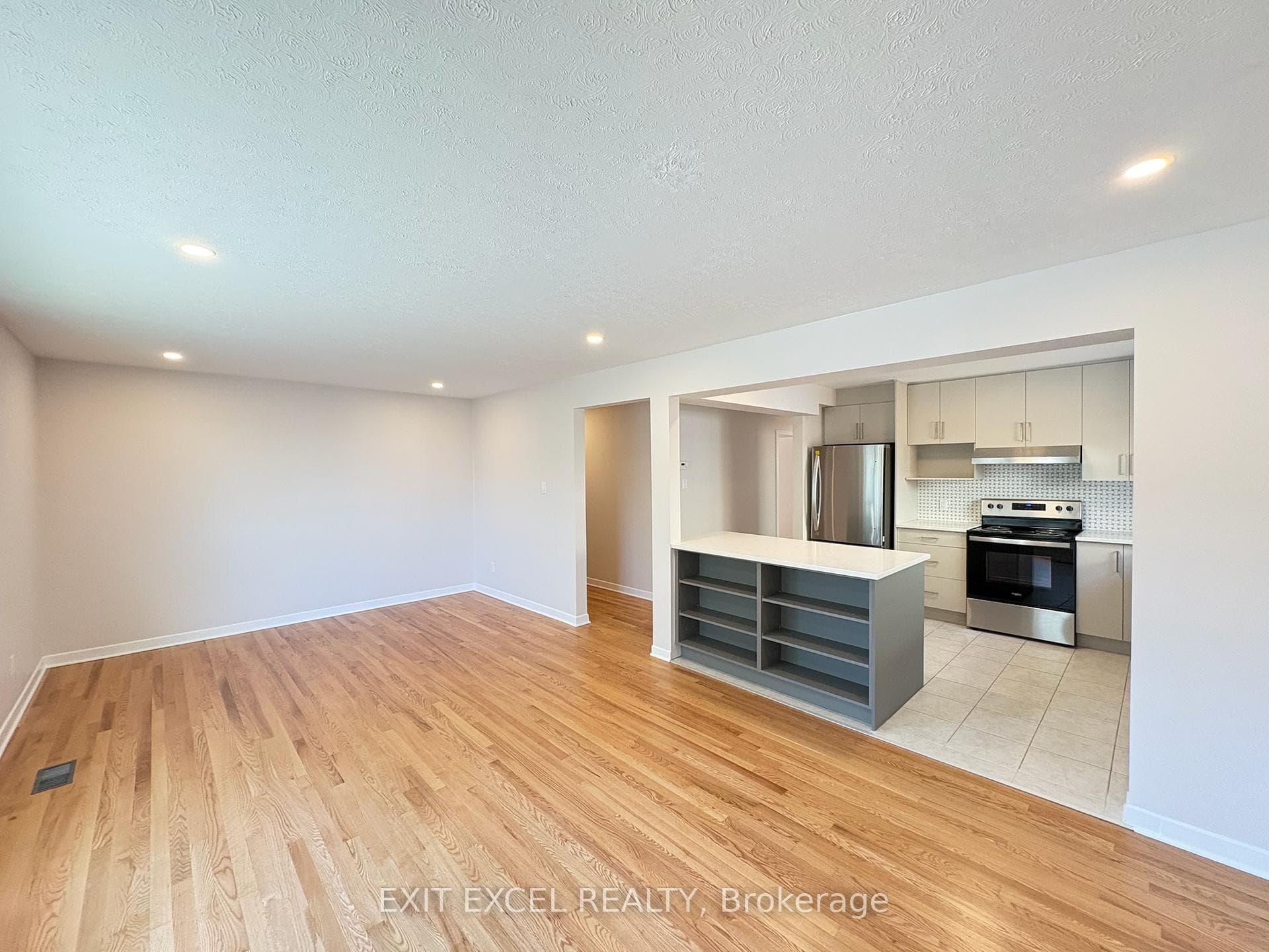 816 Dundee Avenue Unit 1 photo 3
