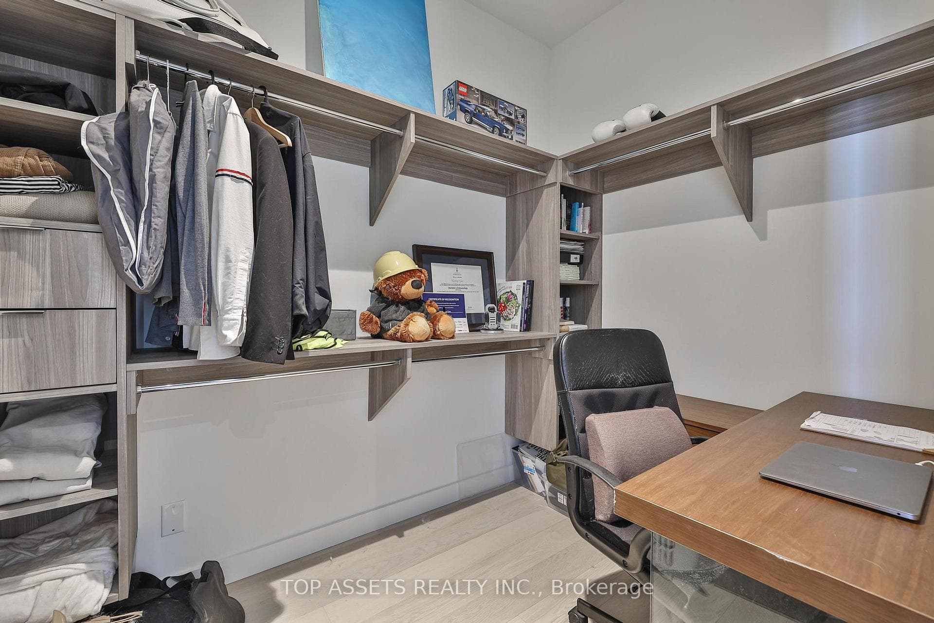 29 McMahon Drive photo 18