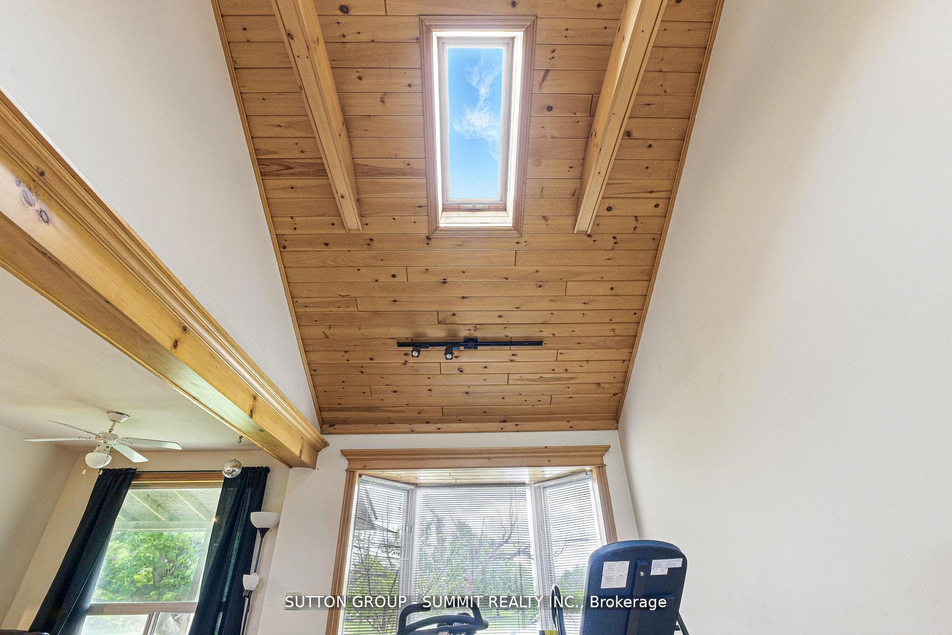 8555 Heritage Road photo 32