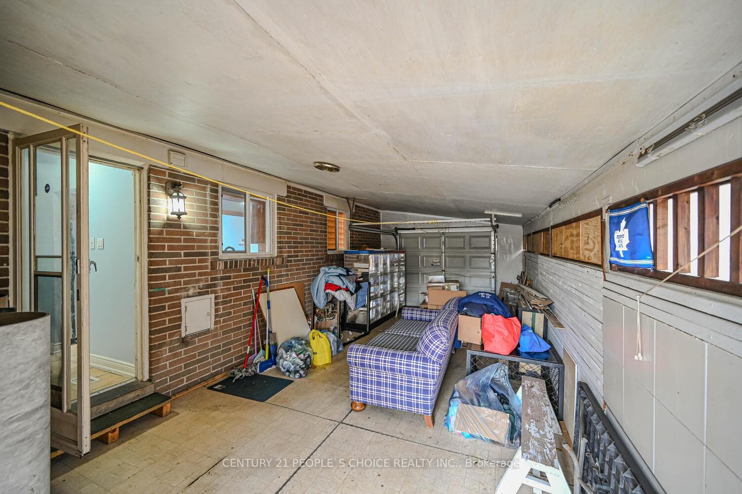 11 Checker Court photo 37