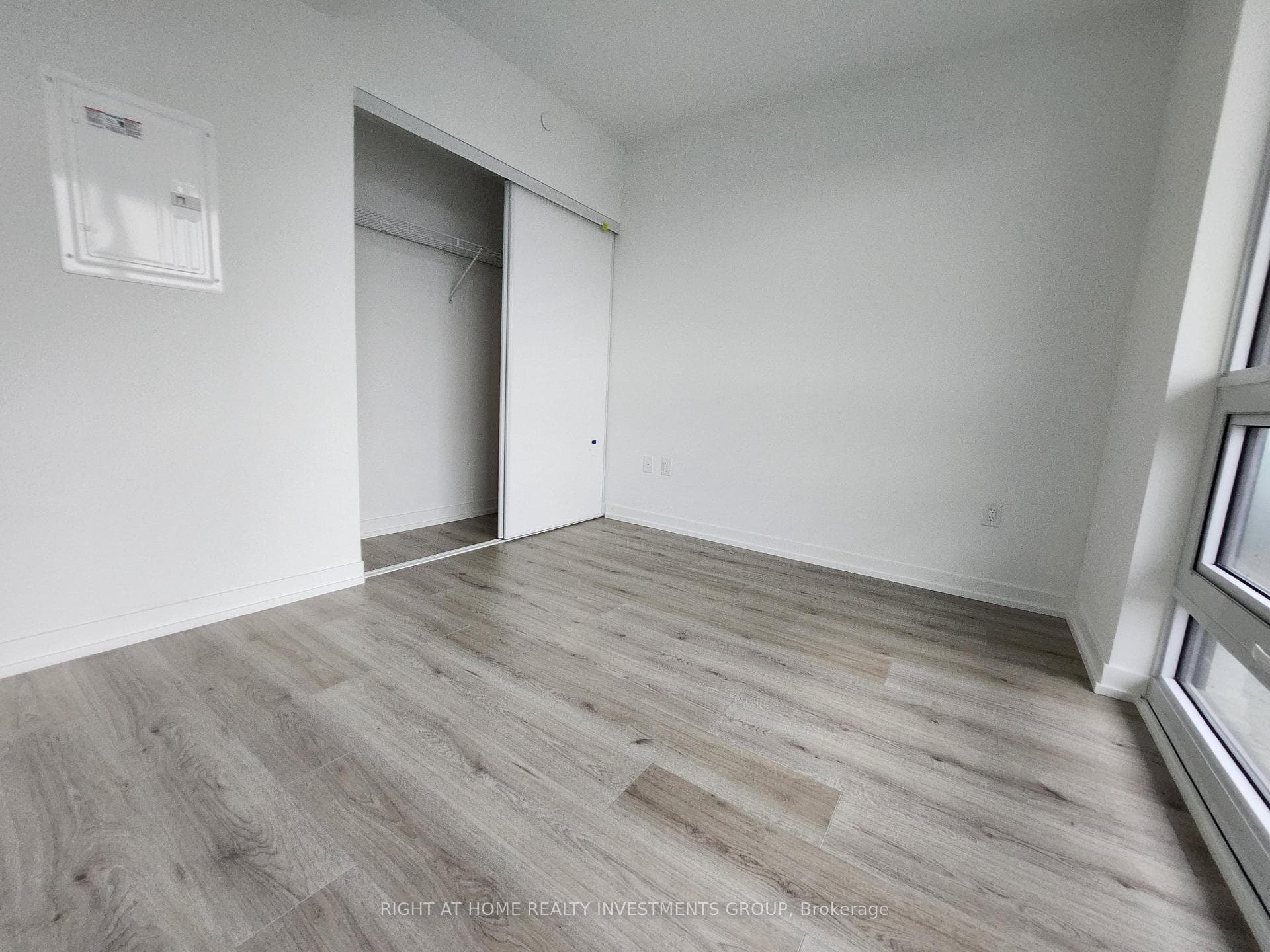 395 Bloor Street Unit 3303 photo 17