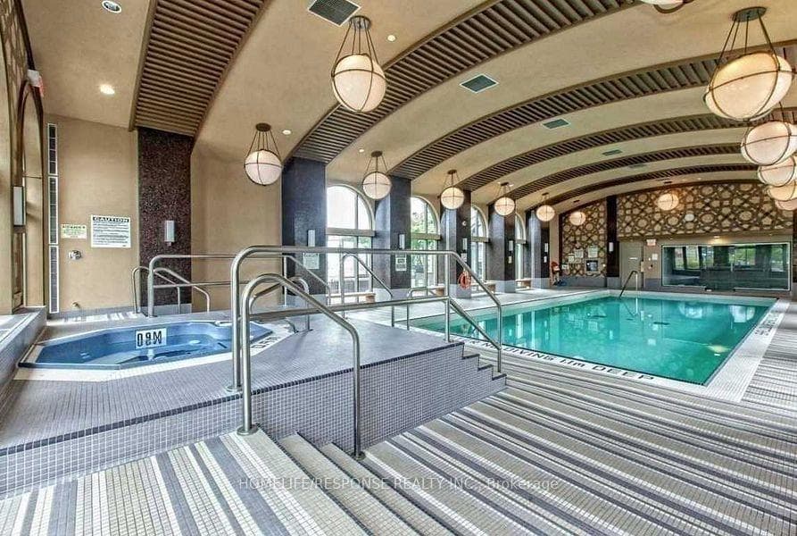 385 Prince Of Wales Drive Unit 609 photo 16