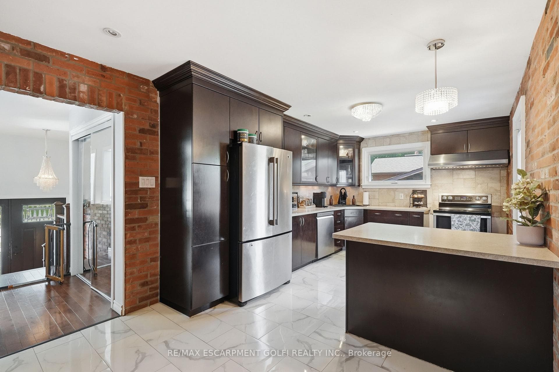 33 Debora Drive photo 10