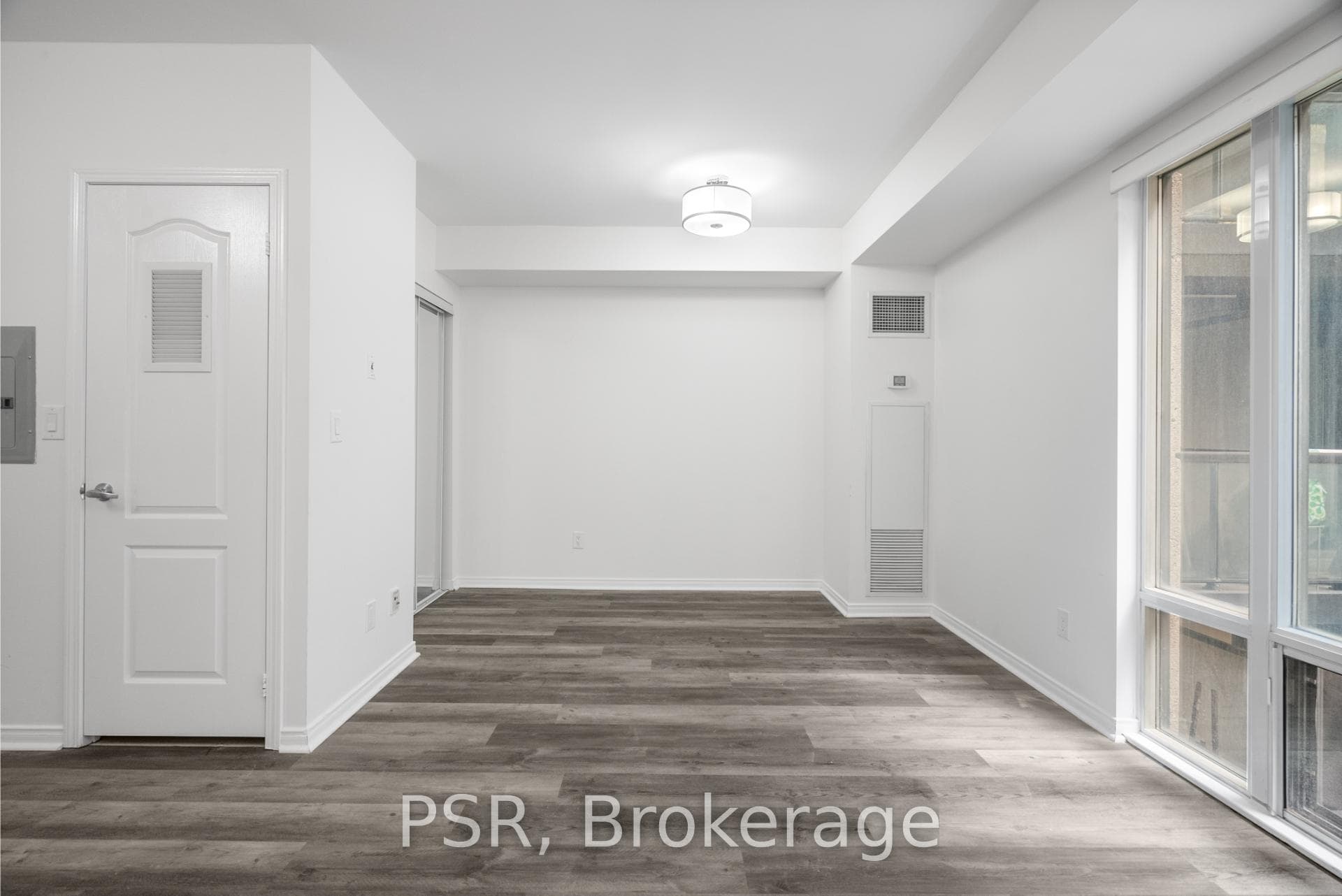50 John Street Unit 621 photo 5