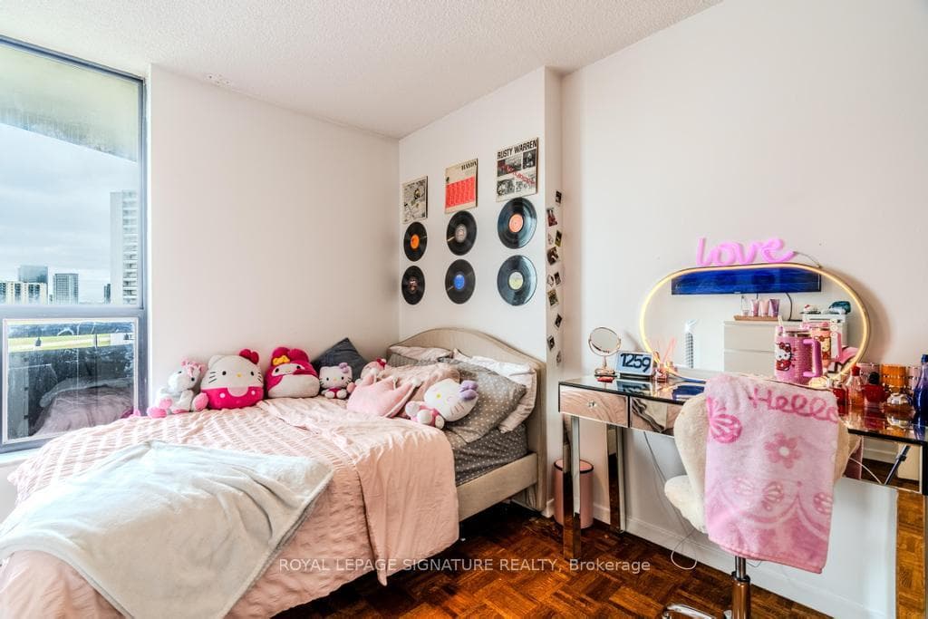 75 Graydon Hall Drive Unit 1603 photo 18