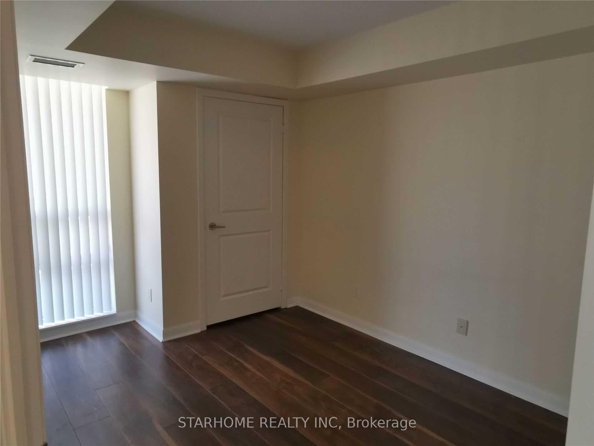 4968 Yonge Street Unit 807 photo 6