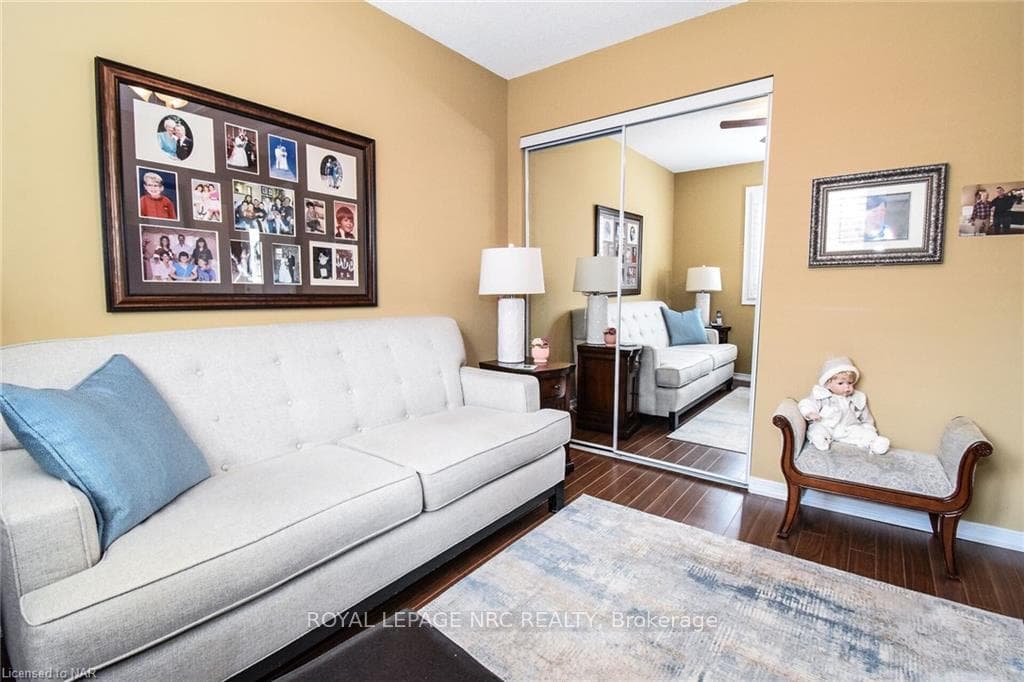 122 BUNTING Road Unit 82 photo 21