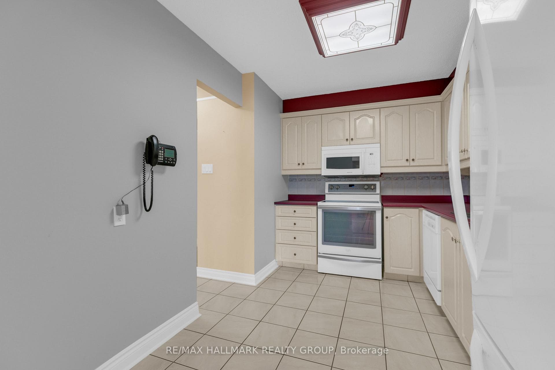 200 Lafontaine Avenue Unit 401 photo 12