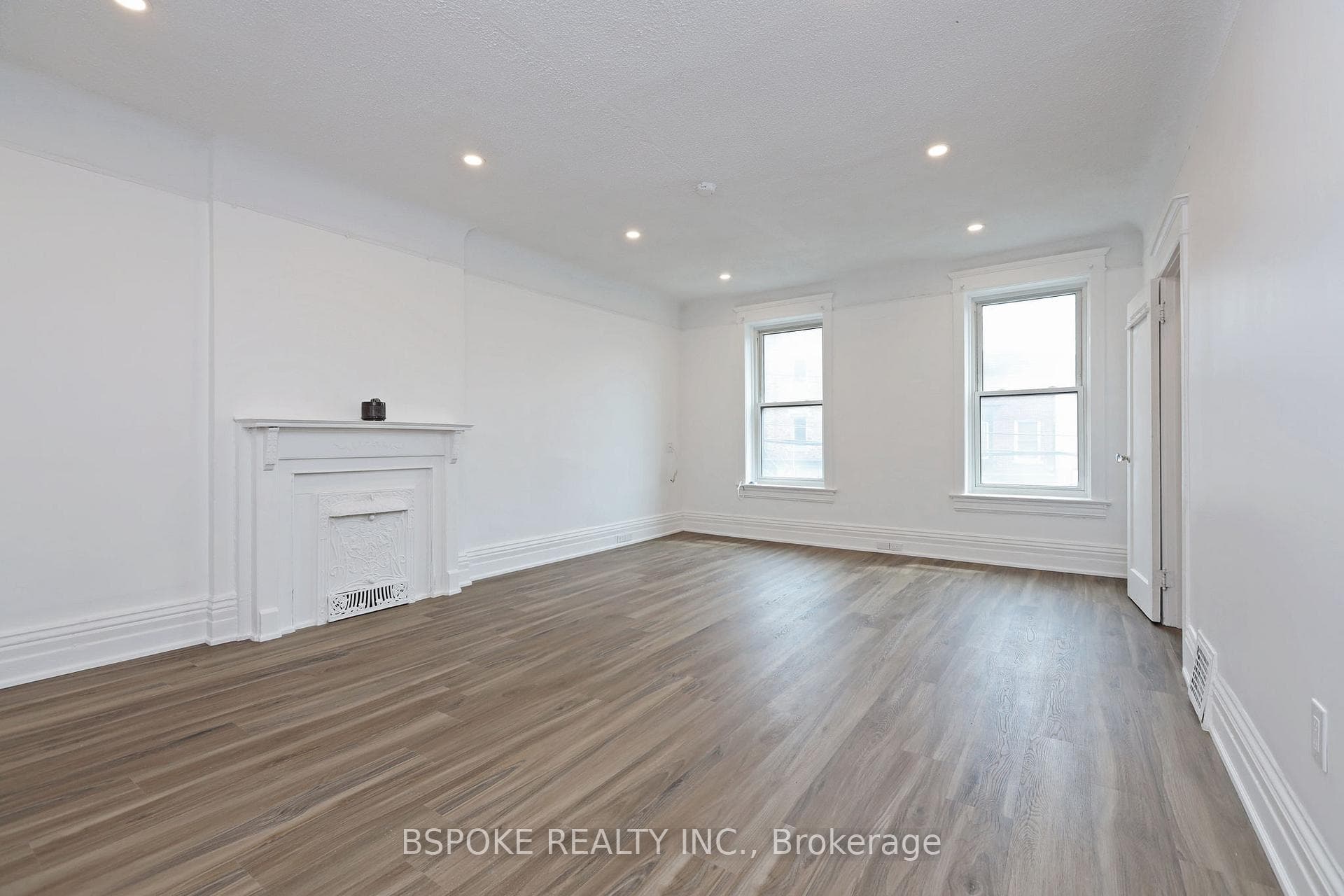 628 College Street Unit 2 photo 5