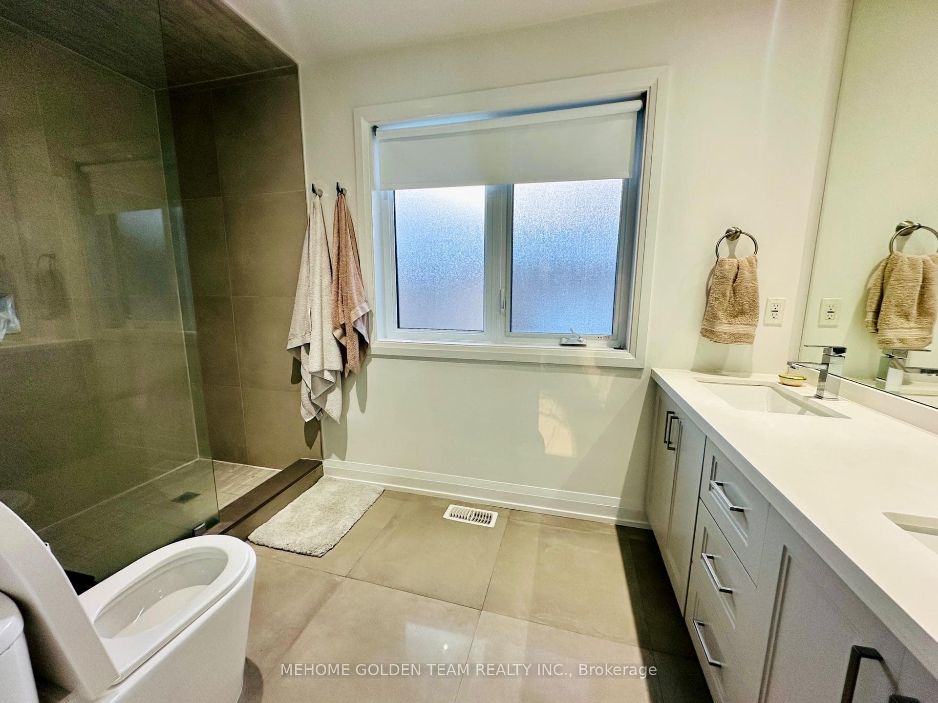 2 Abbotsfield Gate photo 20