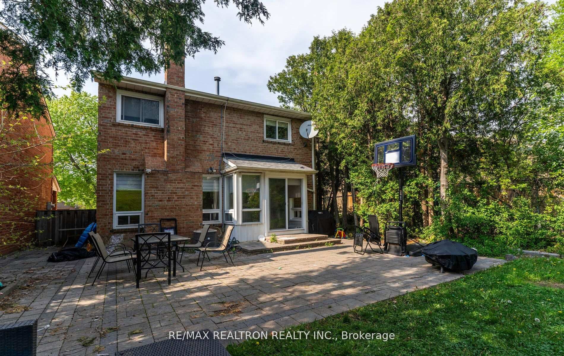 271 Mullen Drive photo 33