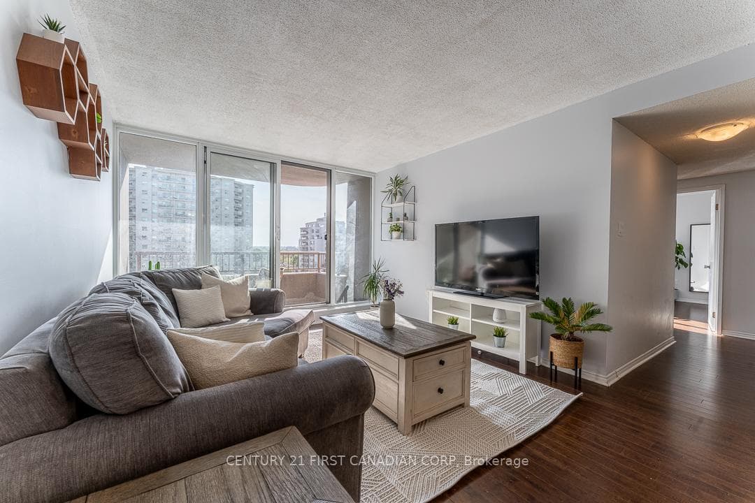 155 Kent Street Unit 803 photo 14