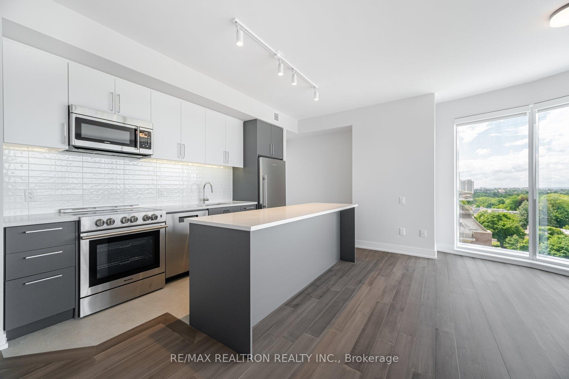 2525 Bathurst Street Unit 1107 photo 5
