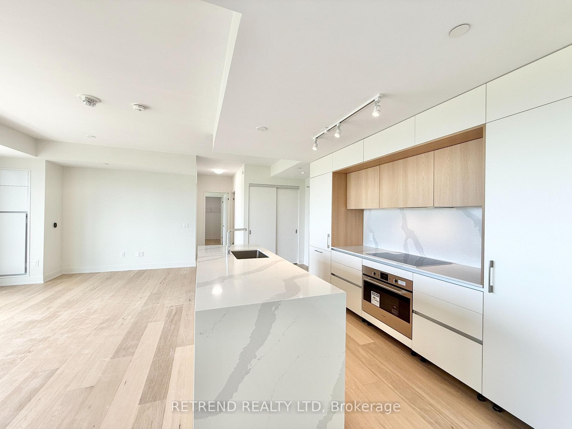322 Dupont Street Unit 1003 photo 3
