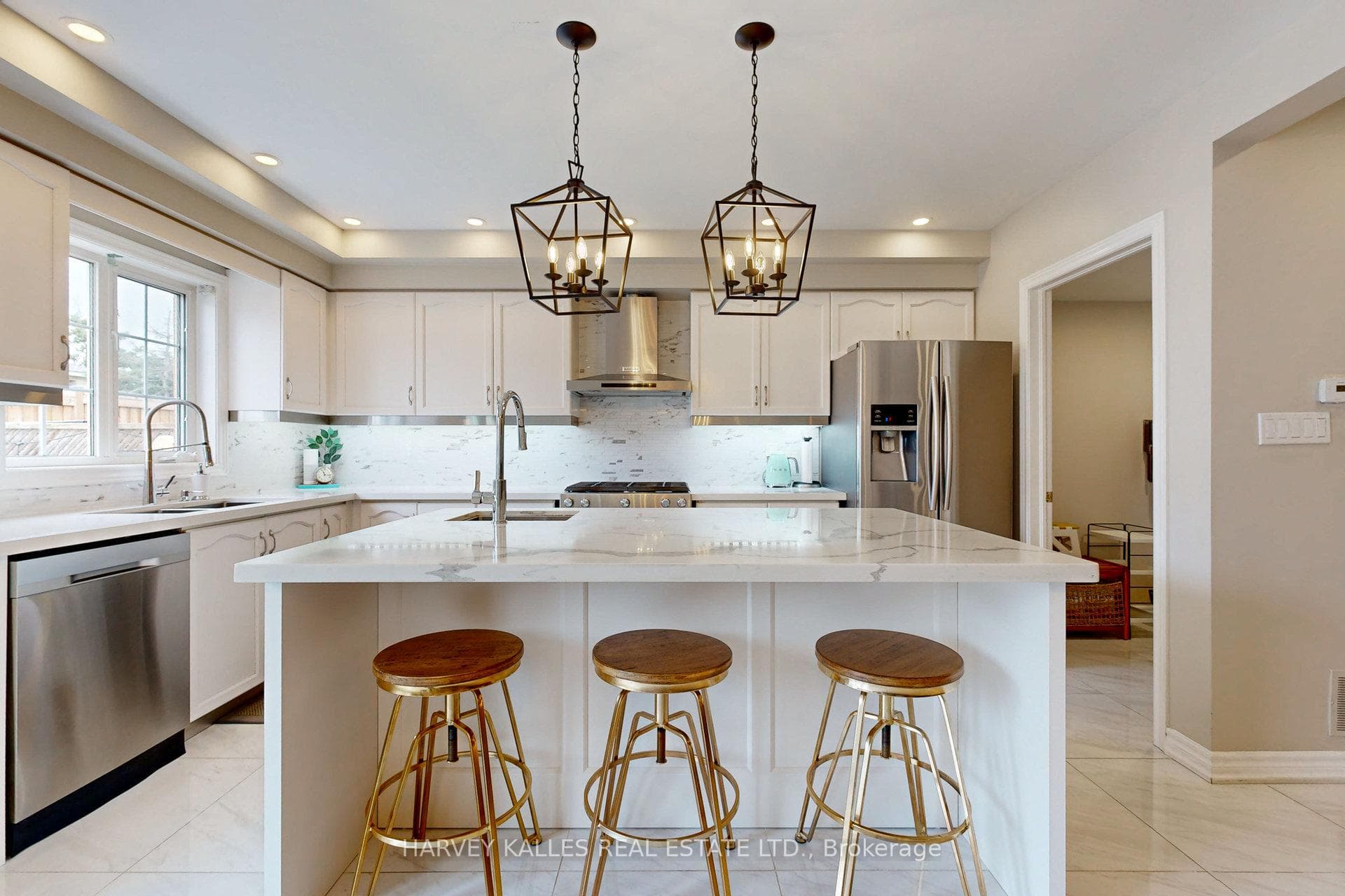 9 Agostino Crescent photo 10