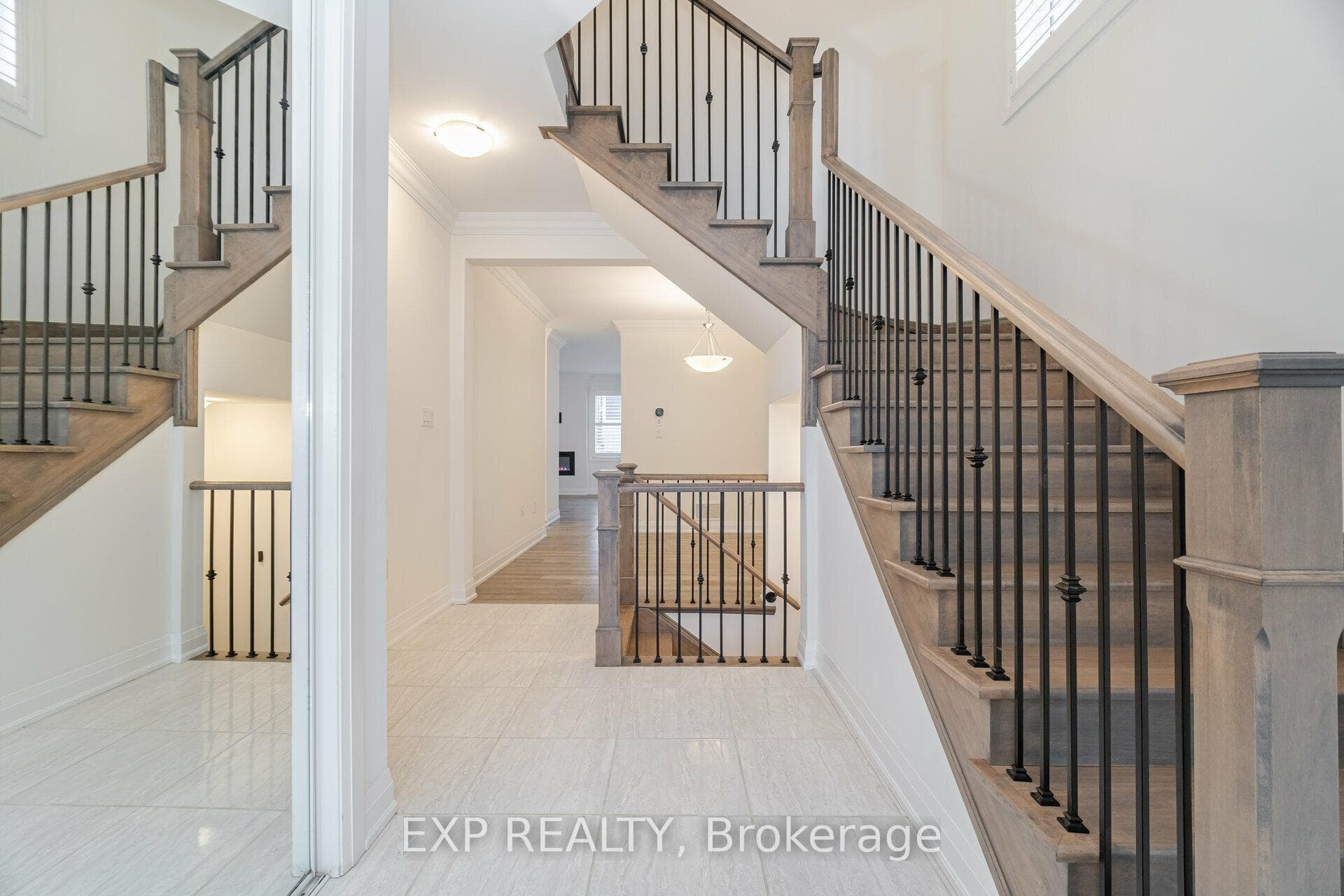 584 Juneberry Court photo 3