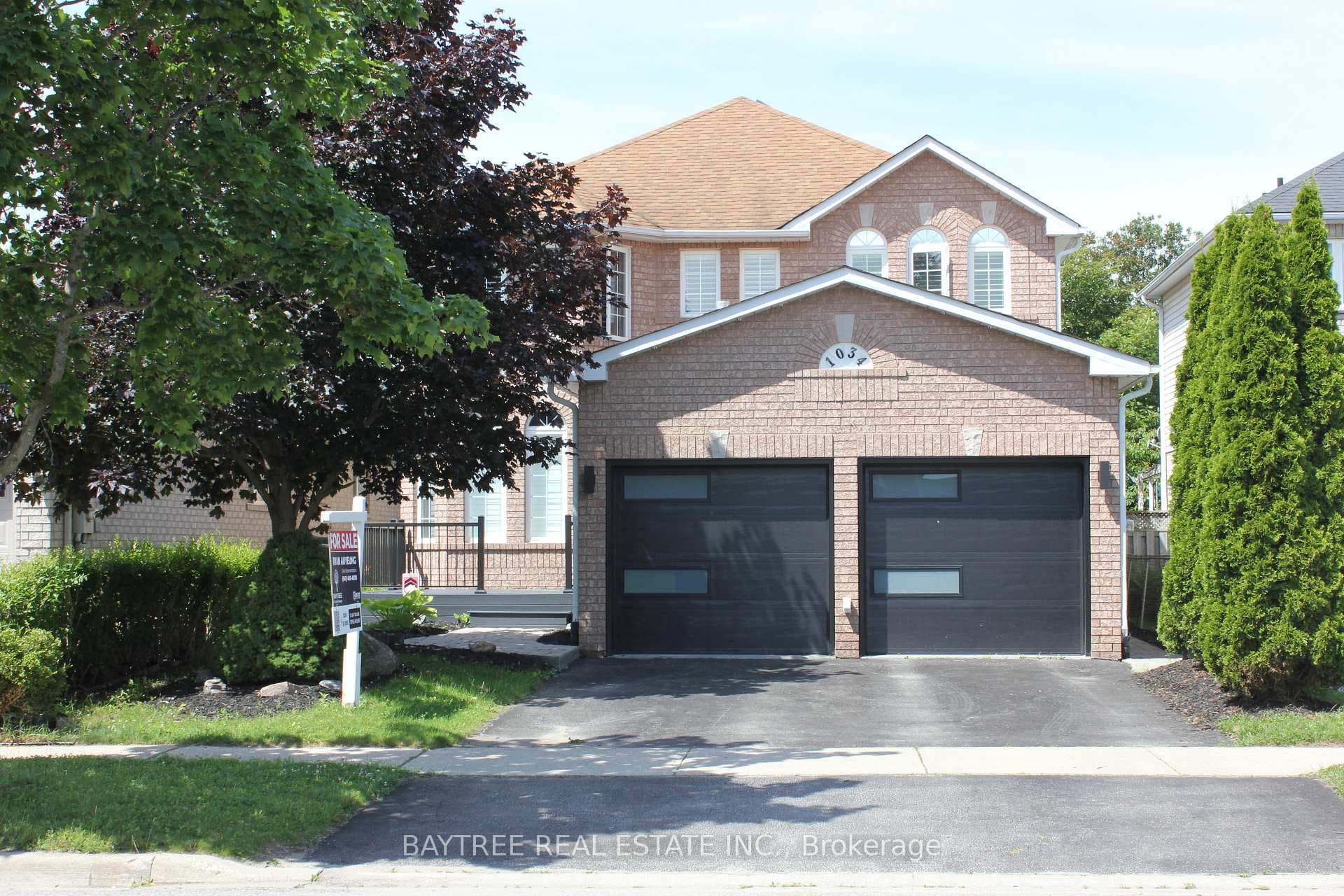 1034 Corrie Street photo 1