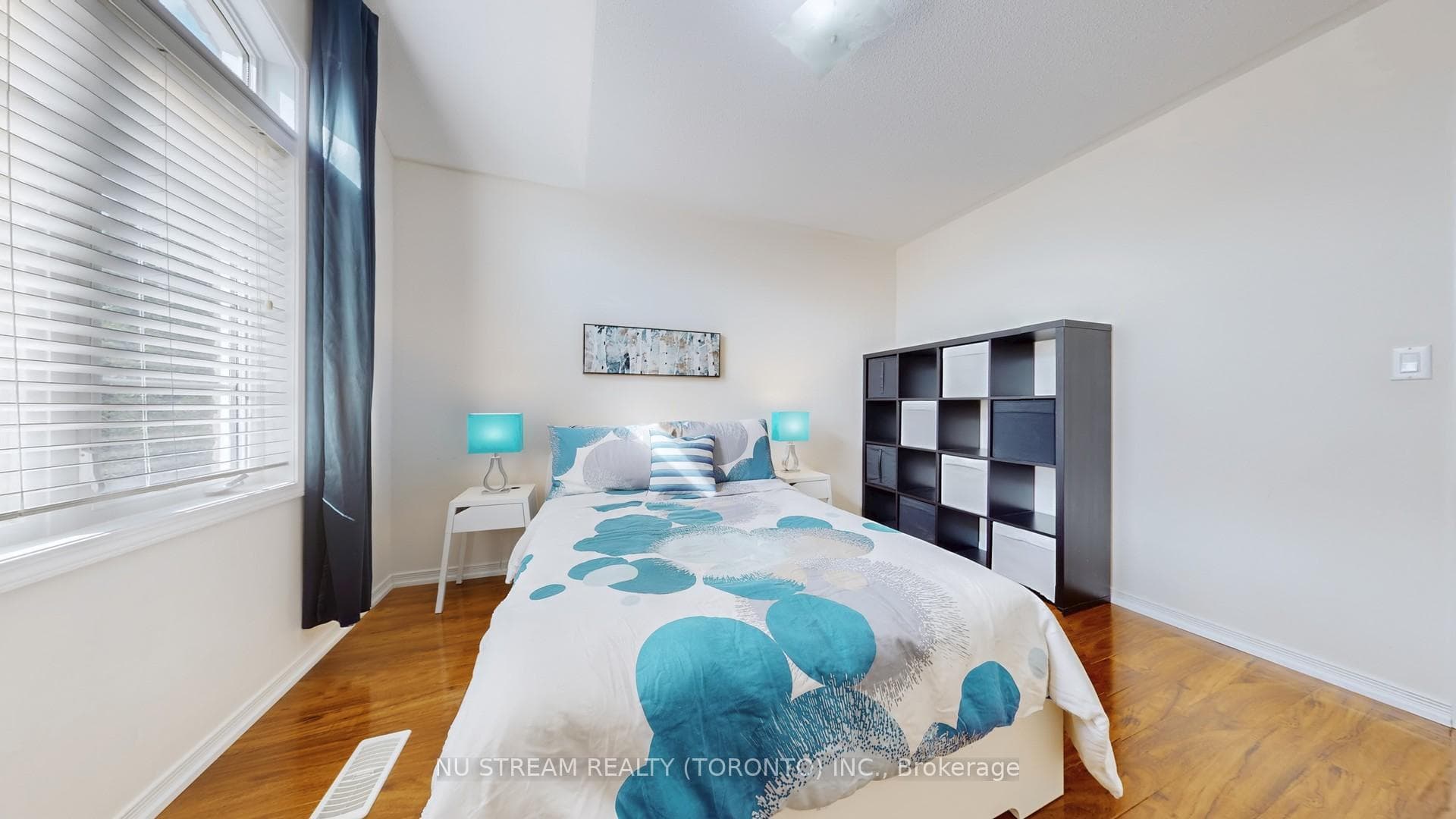 29 Todman Lane photo 31