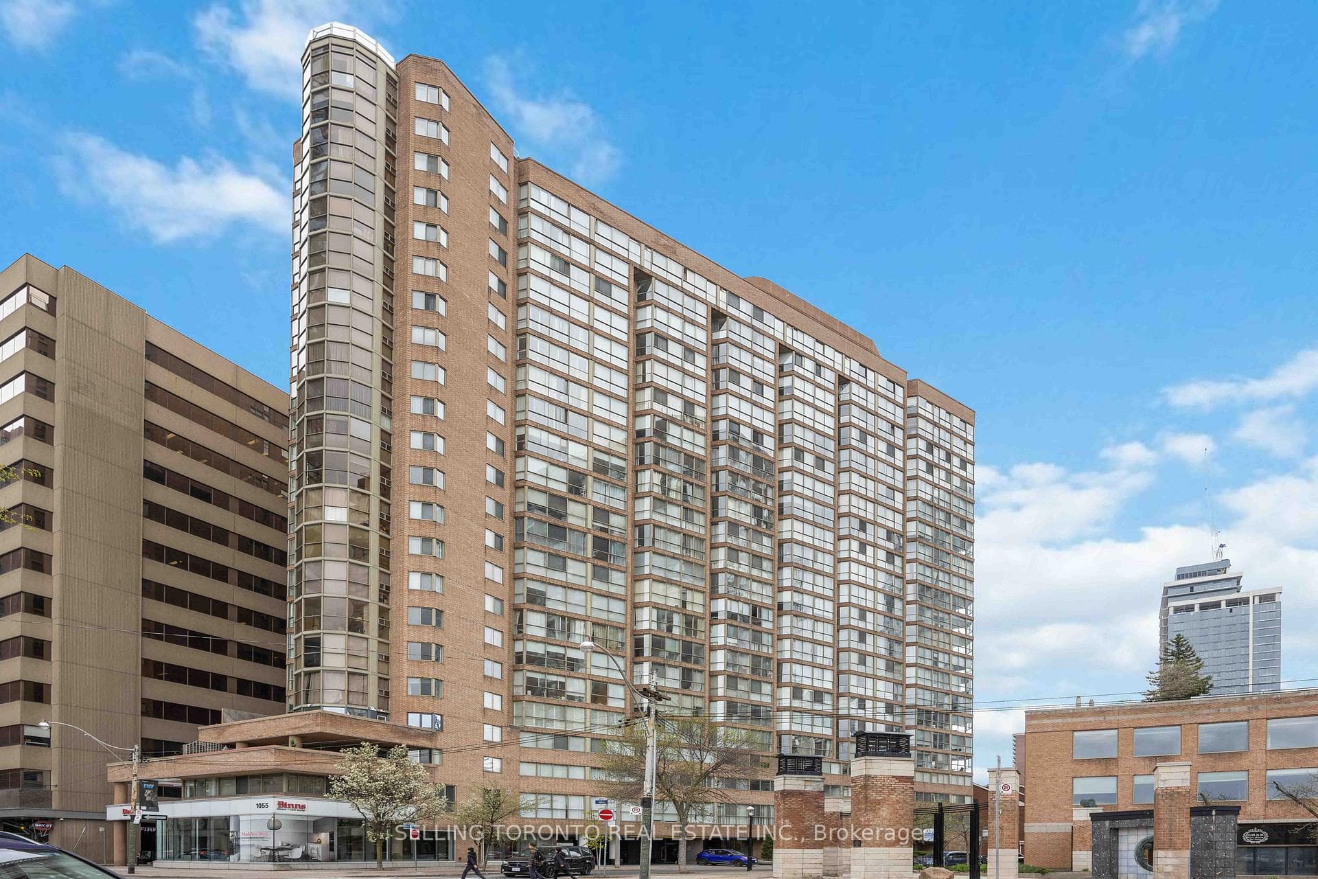 1055 Bay Street Unit 712 photo 26