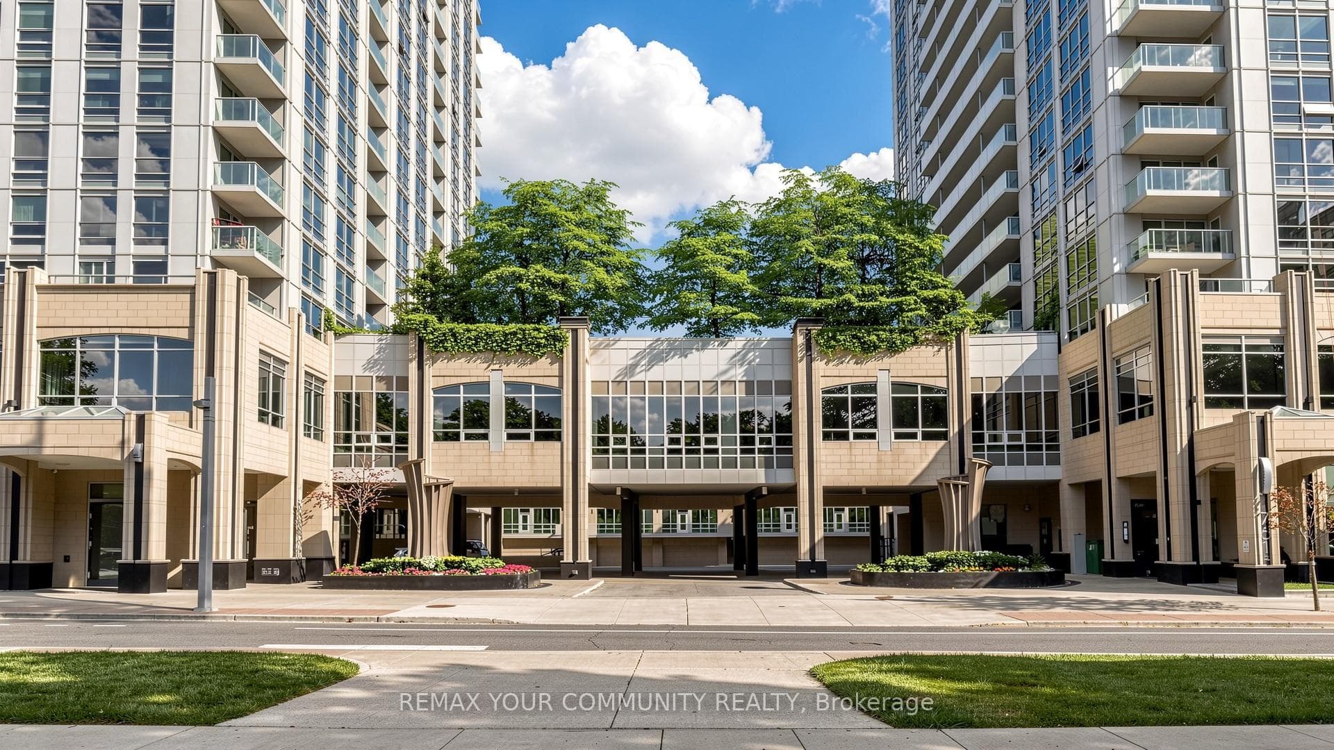763 Bay Street Unit 2701 photo 29