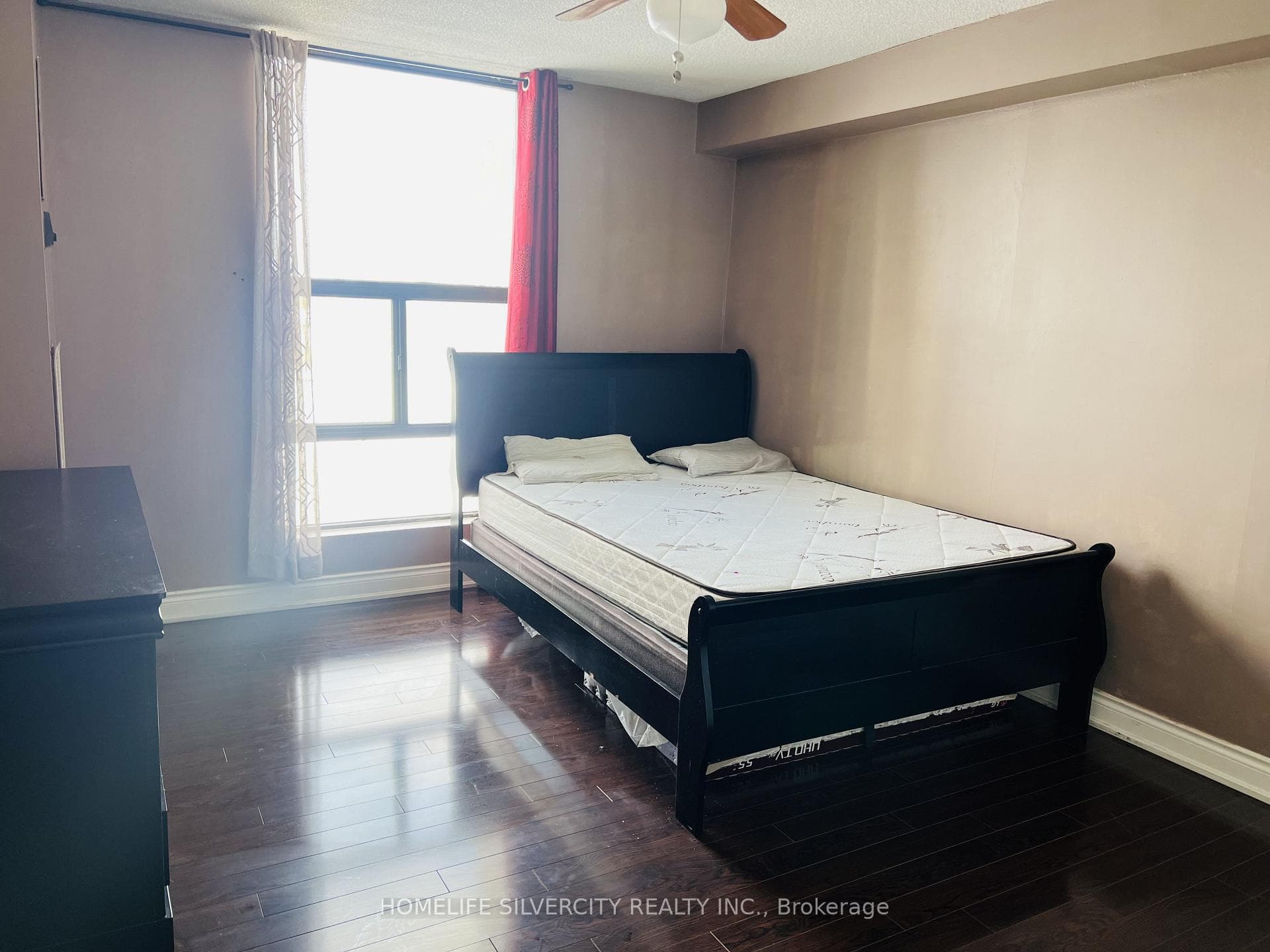 4 Kings Cross Road Unit 403 photo 8