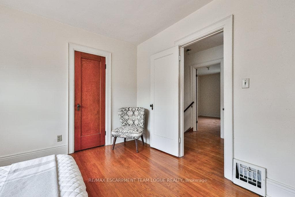 80 Arkell Street photo 22