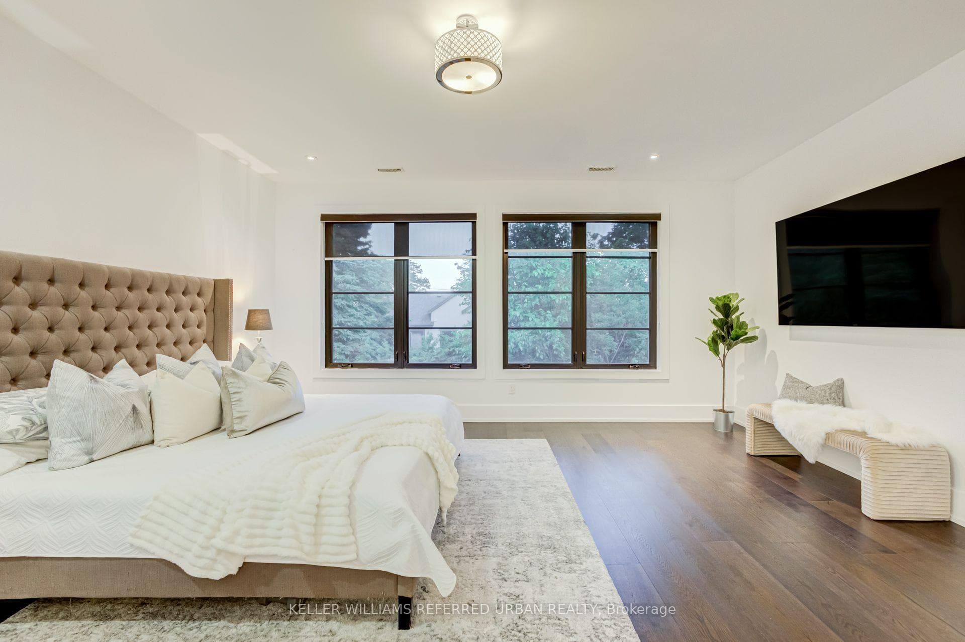 57 Ambleside Avenue photo 20