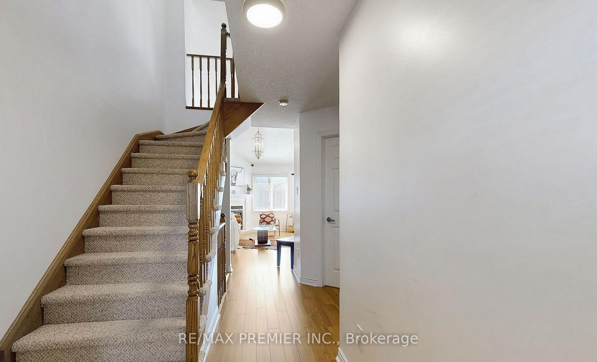 9 Wentworth Drive Unit 13 photo 22