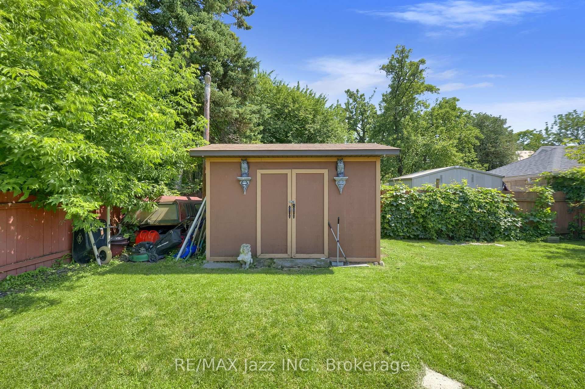 217 Annis Street photo 36