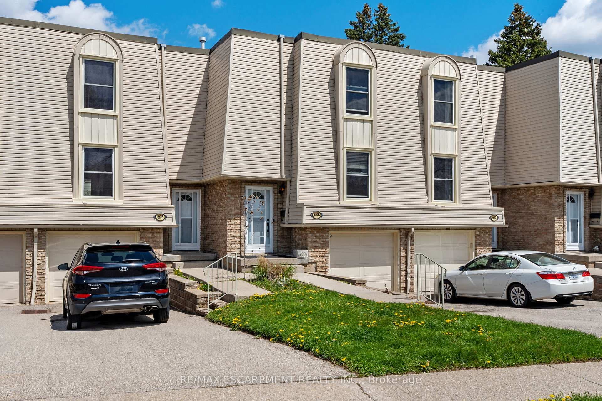 662 Grey Street Unit C photo 4